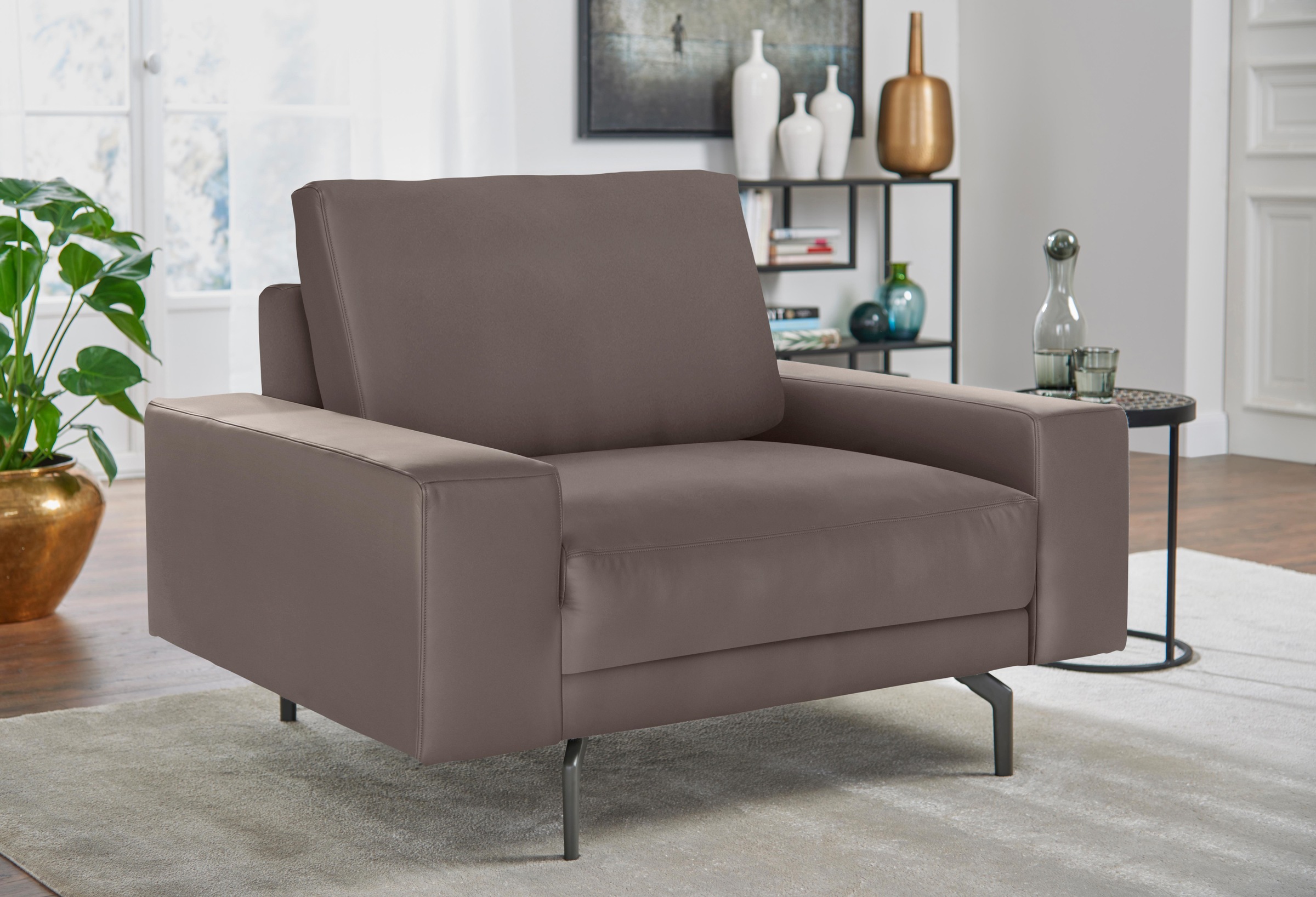 Creation BY ROLF BENZ Sessel »CR.450, Designsessel, Loungesessel«, Armlehne breit niedrig, Alugussfüße in umbragrau, Breite 120 cm