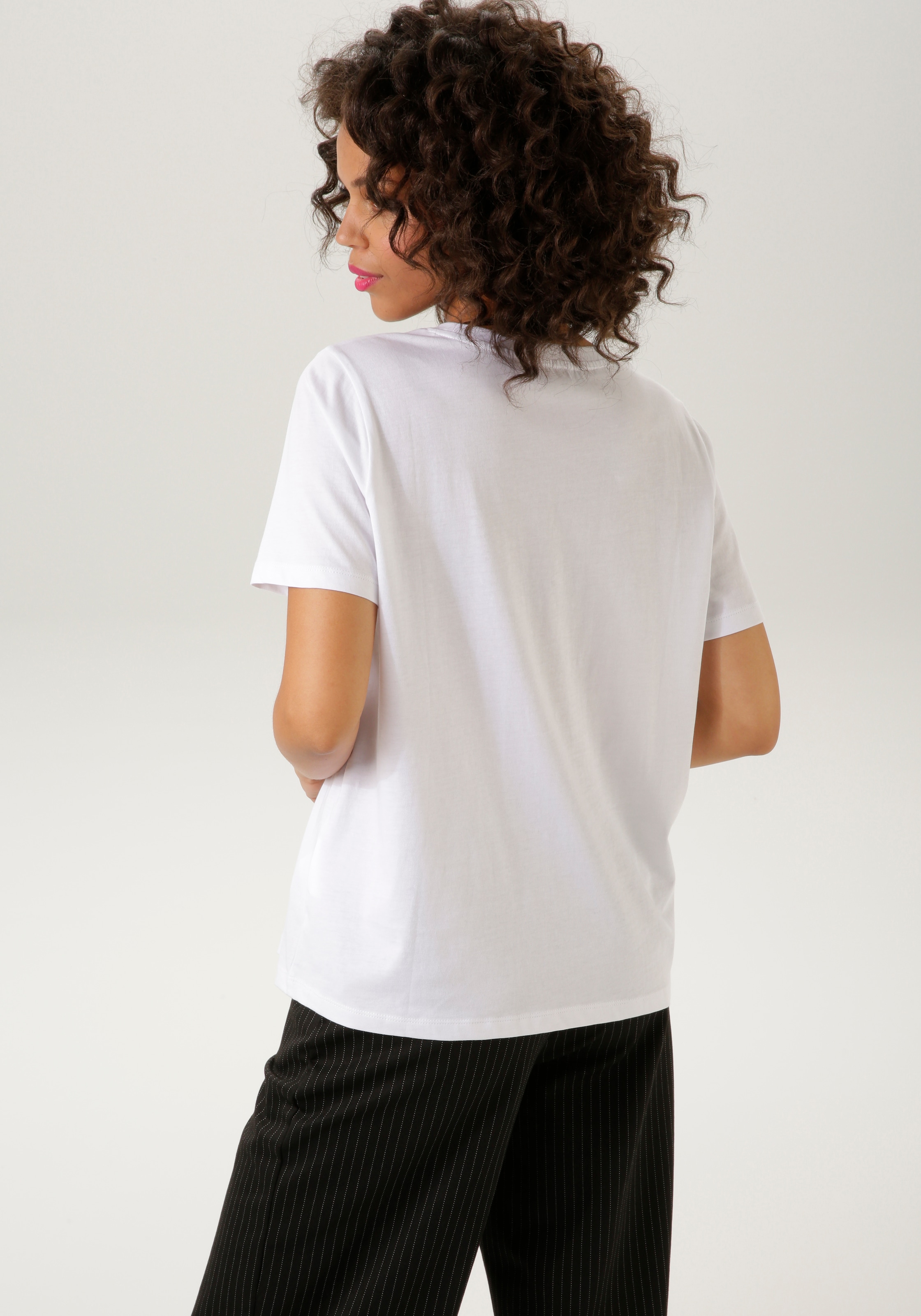 Aniston CASUAL T-Shirt, mit verzierter Foliendruck goldfarbenem KOLLEKTION NEUE - bestellen Frontprint | BAUR