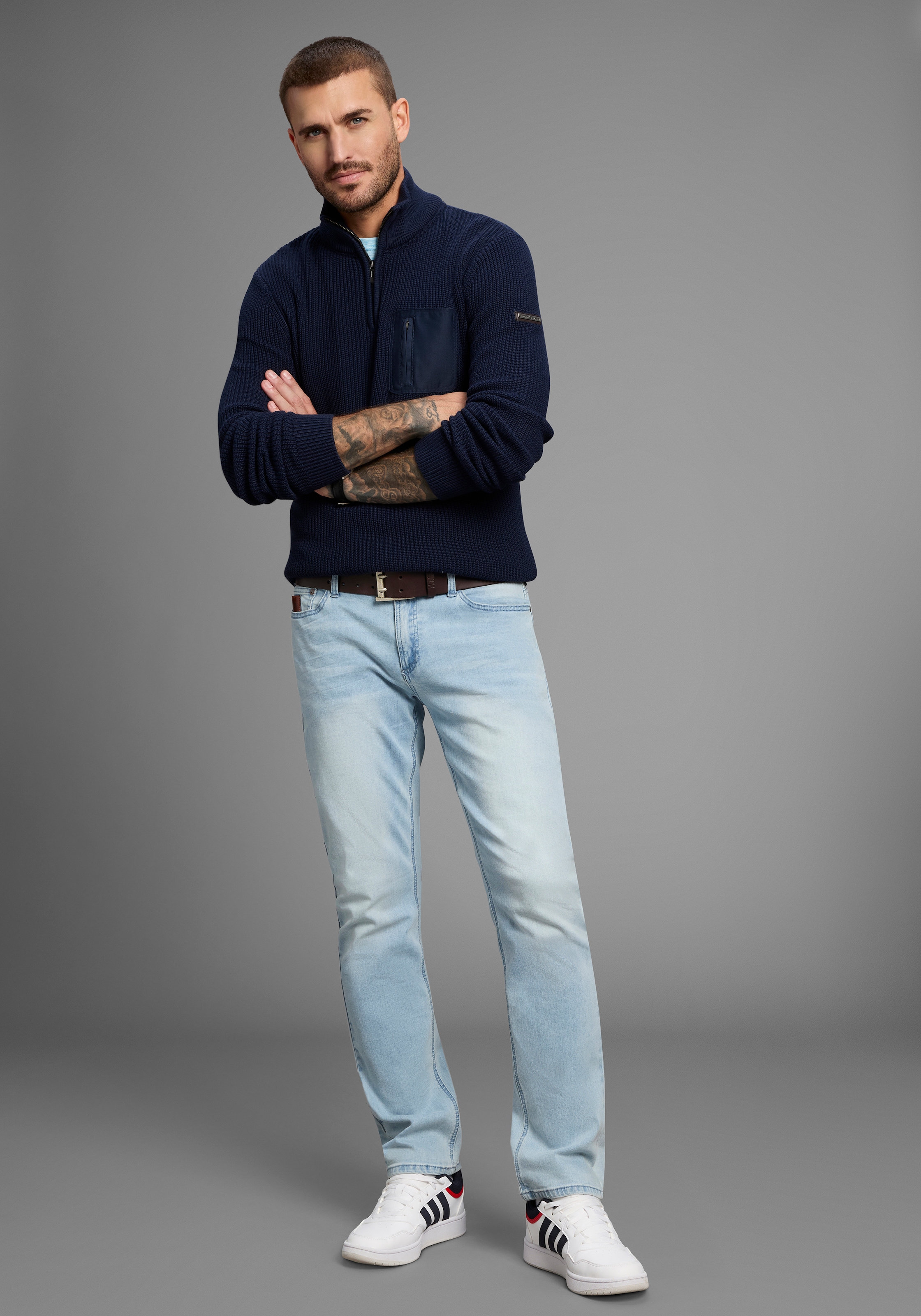Bruno Banani Straight-Jeans »Hutch«, gerade Beinform, teilweise mit modischen Destroyed-Effekten