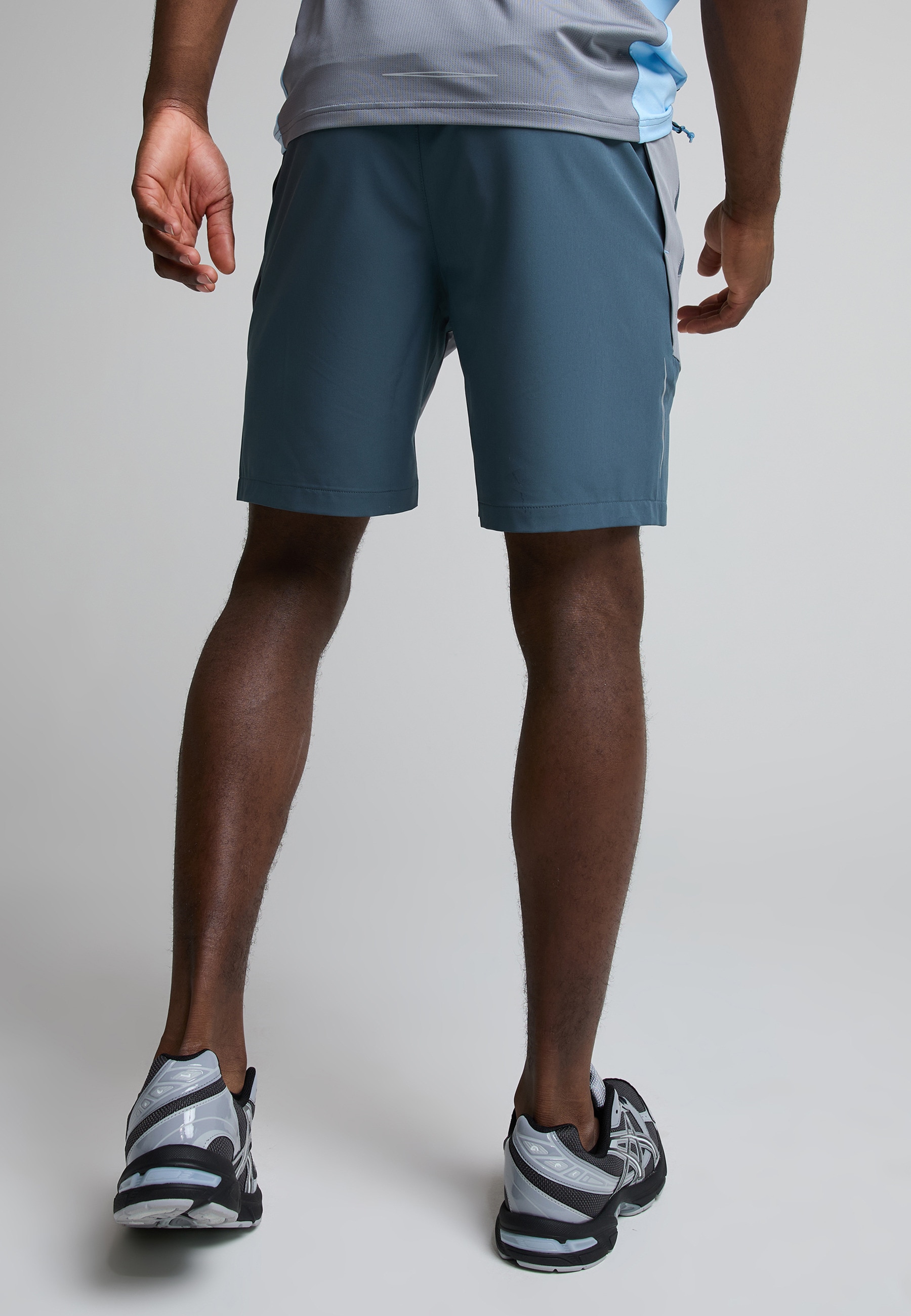 Monterrain Trainingsshorts »Monterrain VAULT WOVEN SHORT«