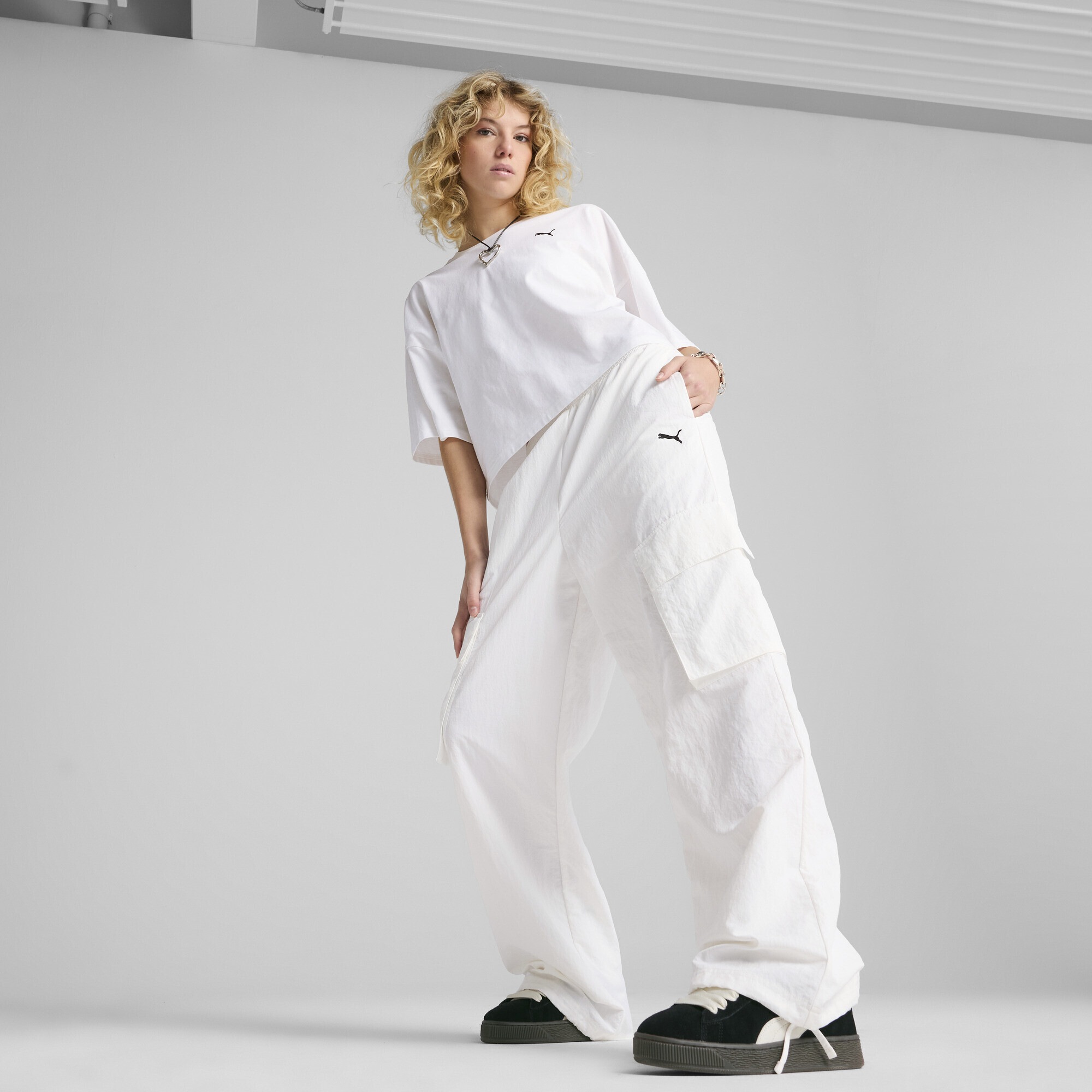 PUMA Sporthose »WARDROBE ESS Cargohose in Relaxed Fit Damen«