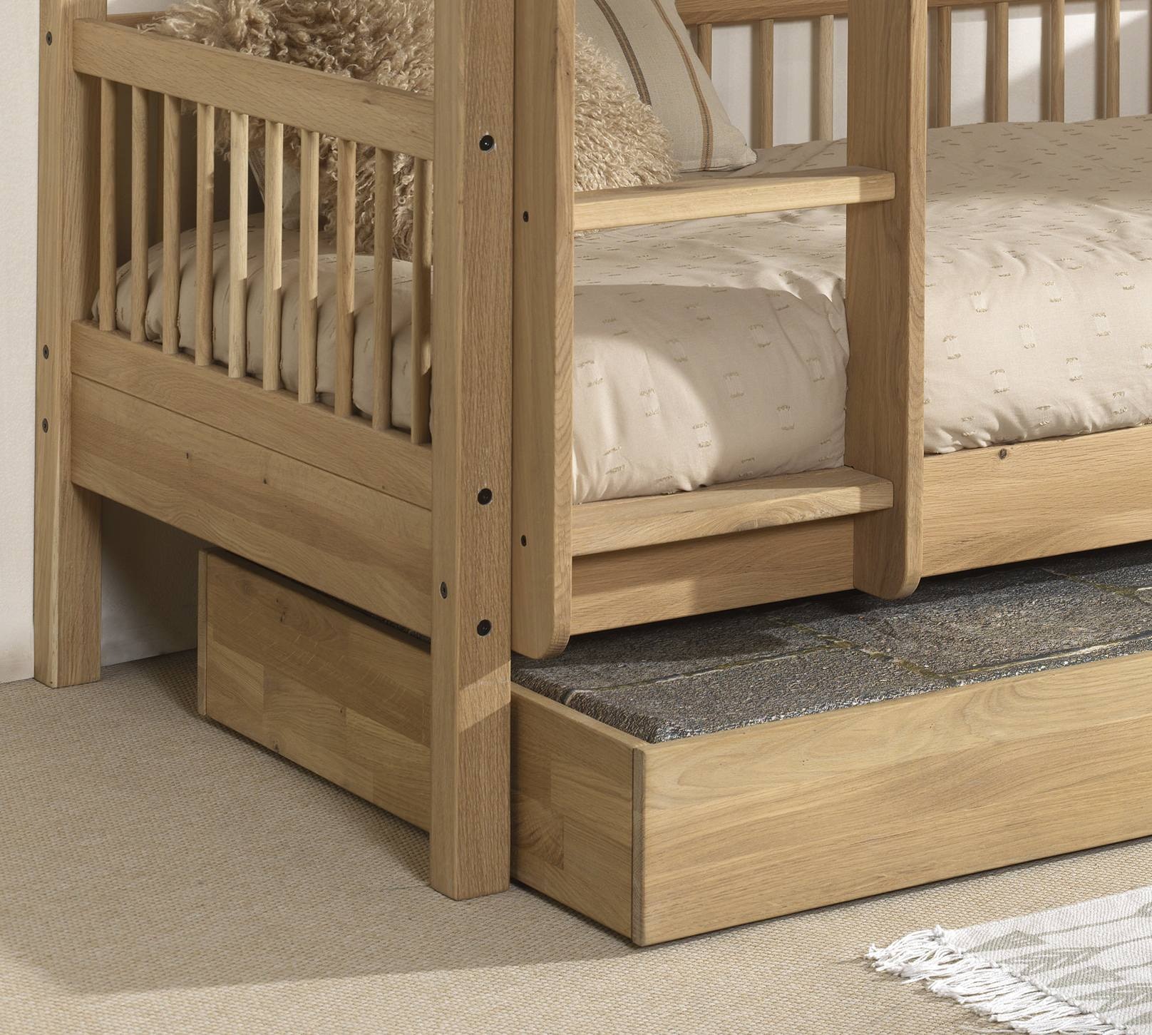 Home affaire Etagenbett, (Made in Europe), in Eiche geölt, 2 LF, m. Leiter u. RR, mit oder ohne Bettschublade
