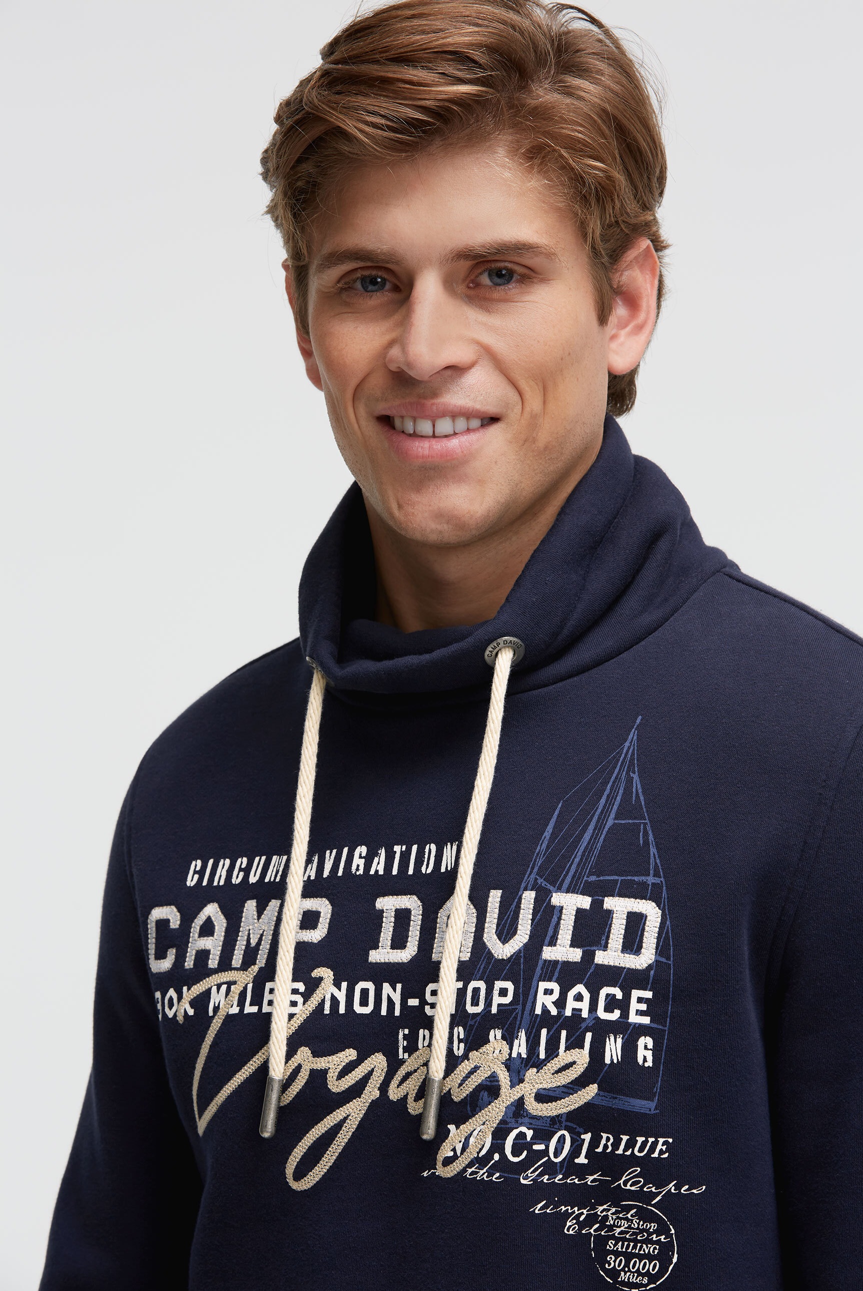 CAMP DAVID Sweater , mit Stehkragen
