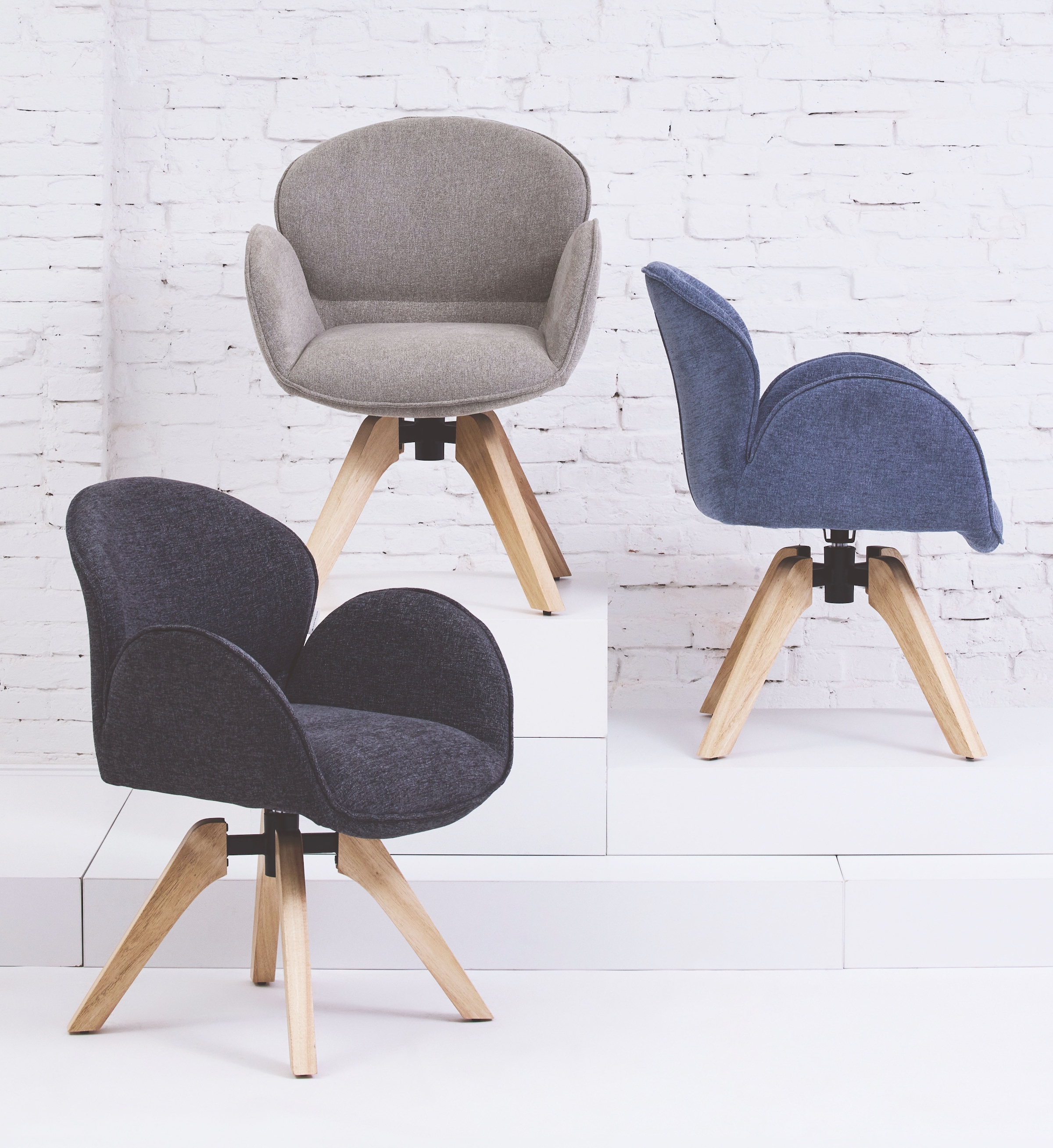 TOM TAILOR HOME Armlehnstuhl »WINGS ARMCHAIR« (Set) 2 Stk.mit Armlehnen, drehbar, Rückholfunktion, Massivholzgestell