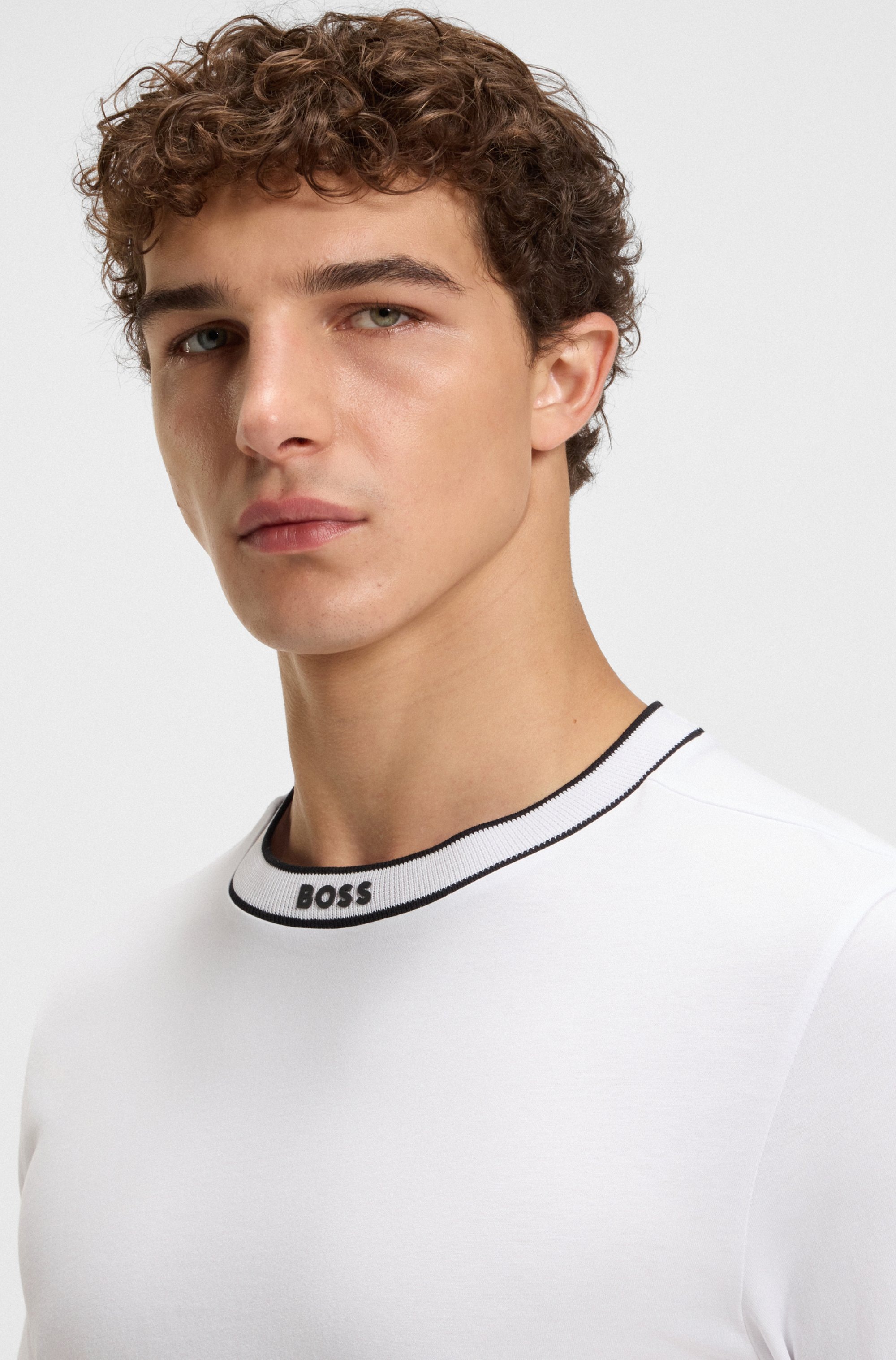 BOSS GREEN T-Shirt "Tee", mit Streifendetail am Ausschnitt günstig online kaufen