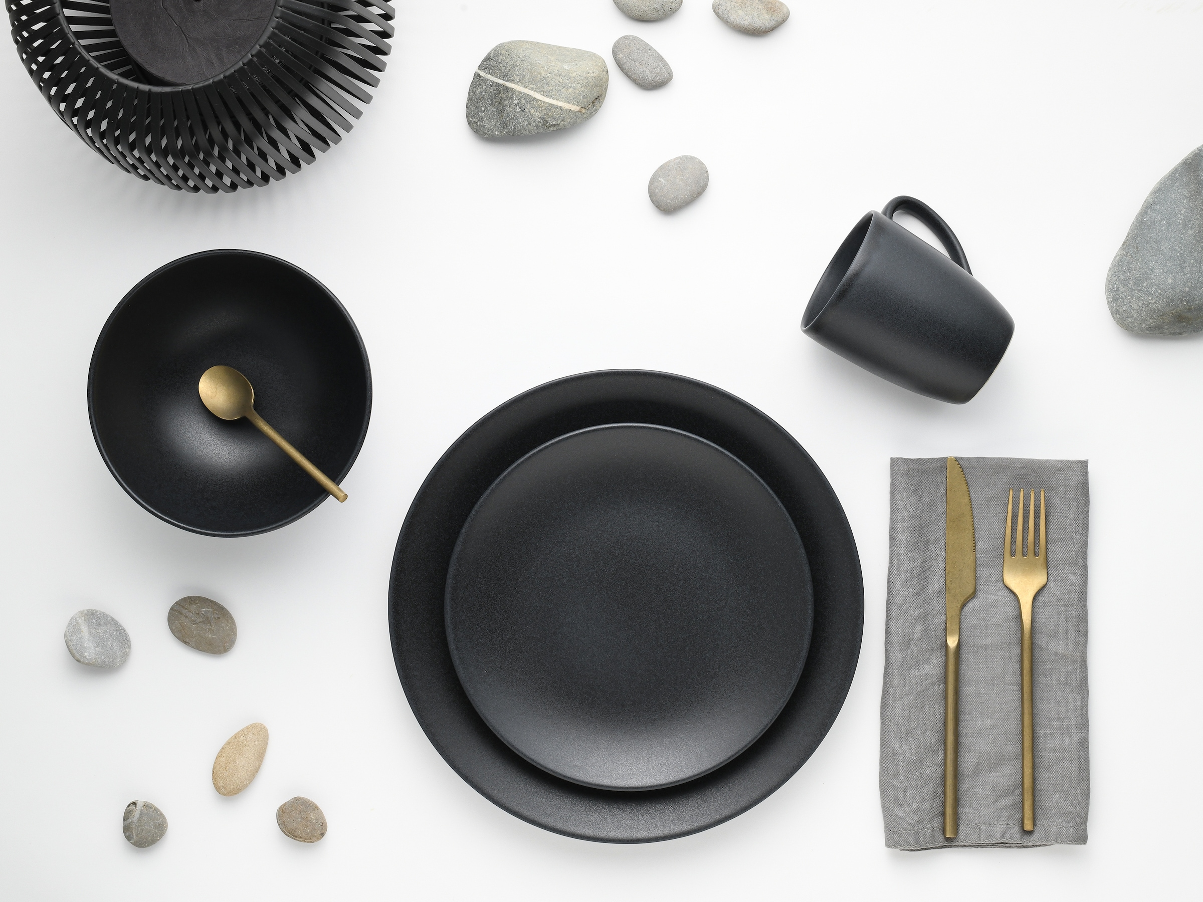CreaTable Kombiservice »Geschirr-Set Soft Touch Black«, (Set, 16 tlg., Kaffeeservice und Tafelservice im Set, für 4 Personen), Service, schwarz, seidenmatte Glasur, 16 Teile, für 4 Personen