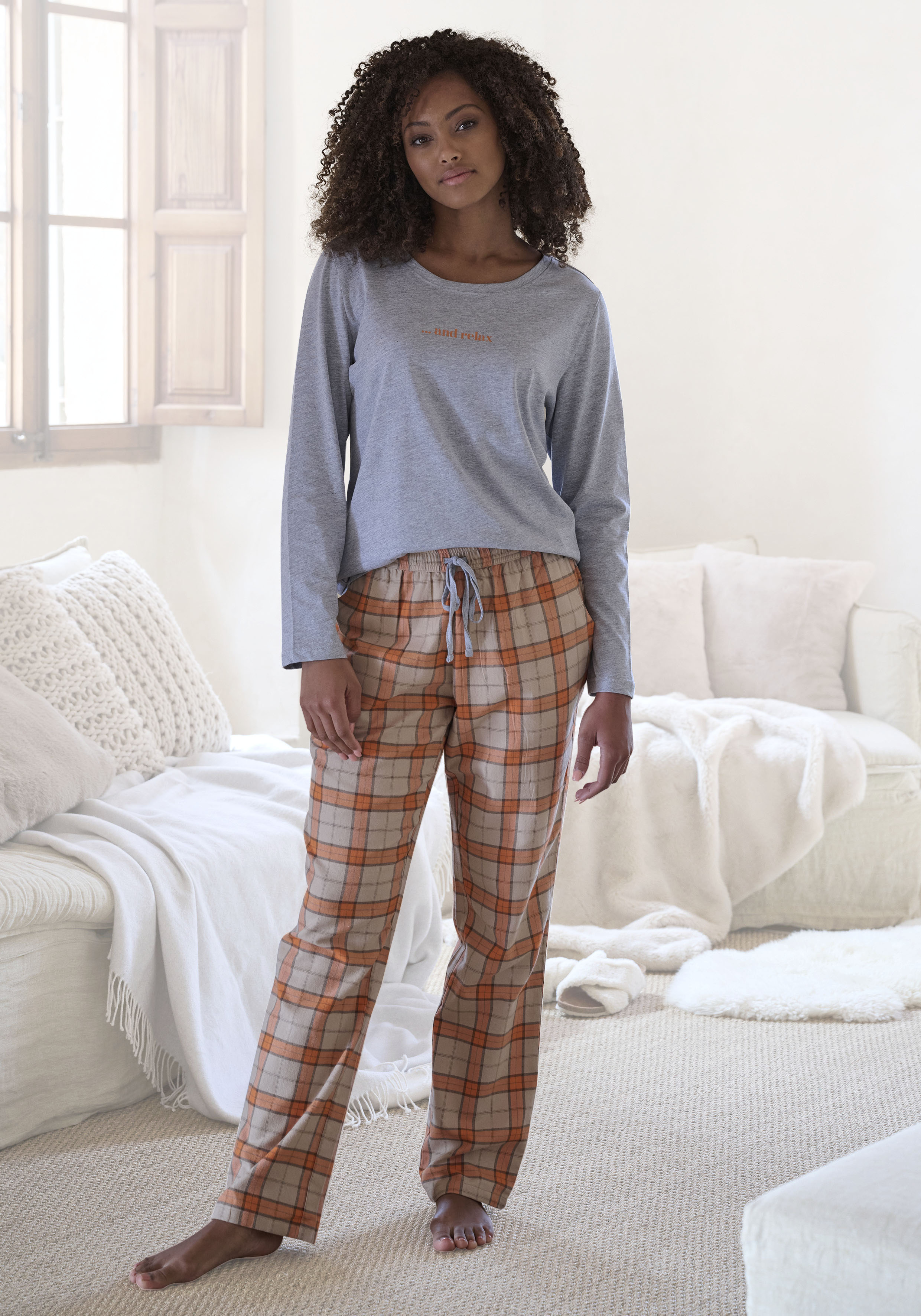 Vivance Dreams by Lascana Pyjama Set, 2 tlg. aus kuschelig weichem Flanell