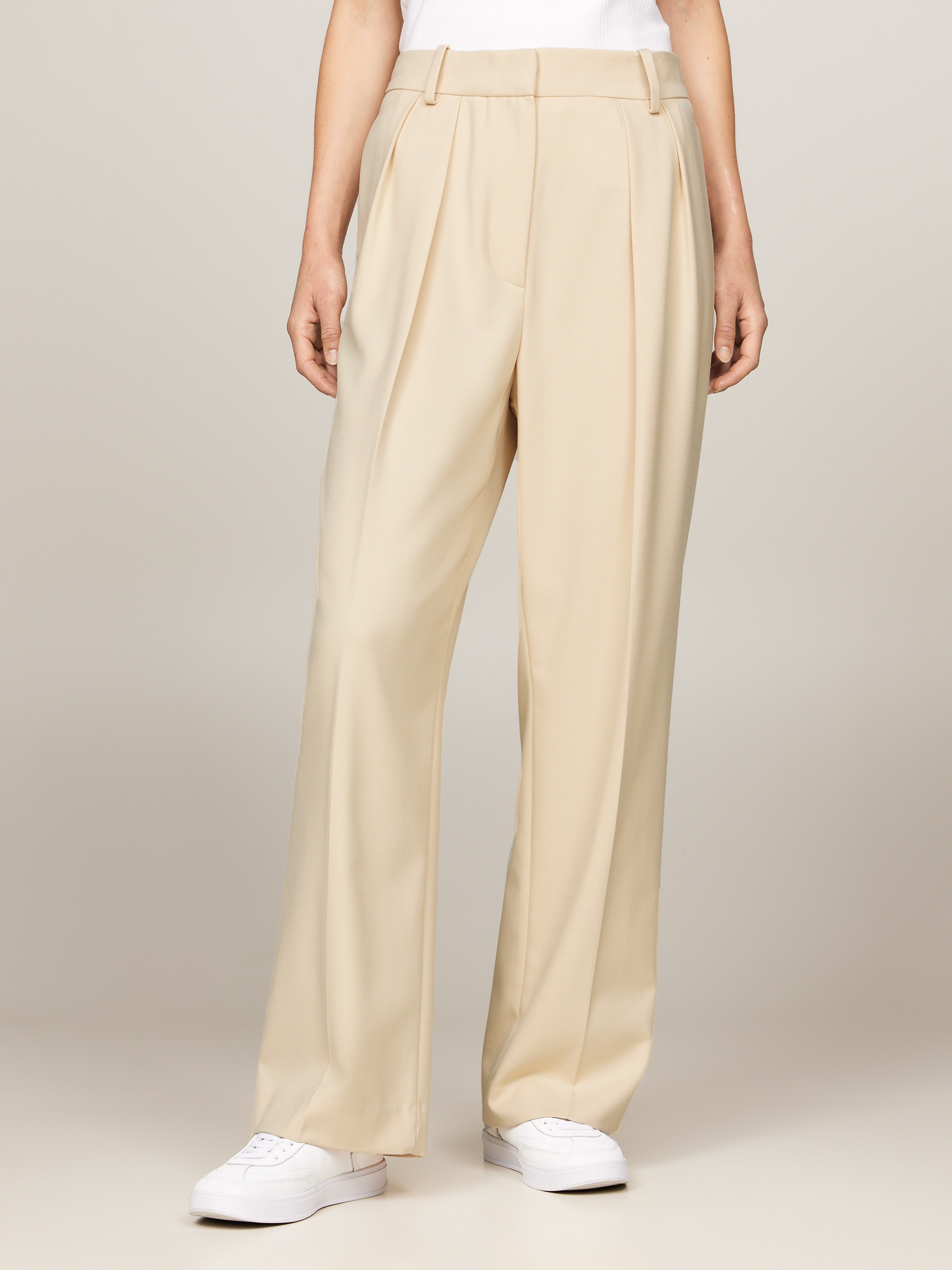 Tommy Hilfiger Webhose »MD CORE RELAXED STRAIGHT PANT«  mit Logostickerei auf der Rückseite