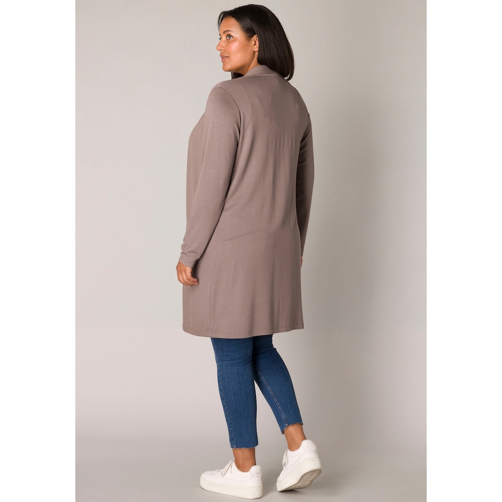 Base Level Curvy Strickjacke, in melierter Optik