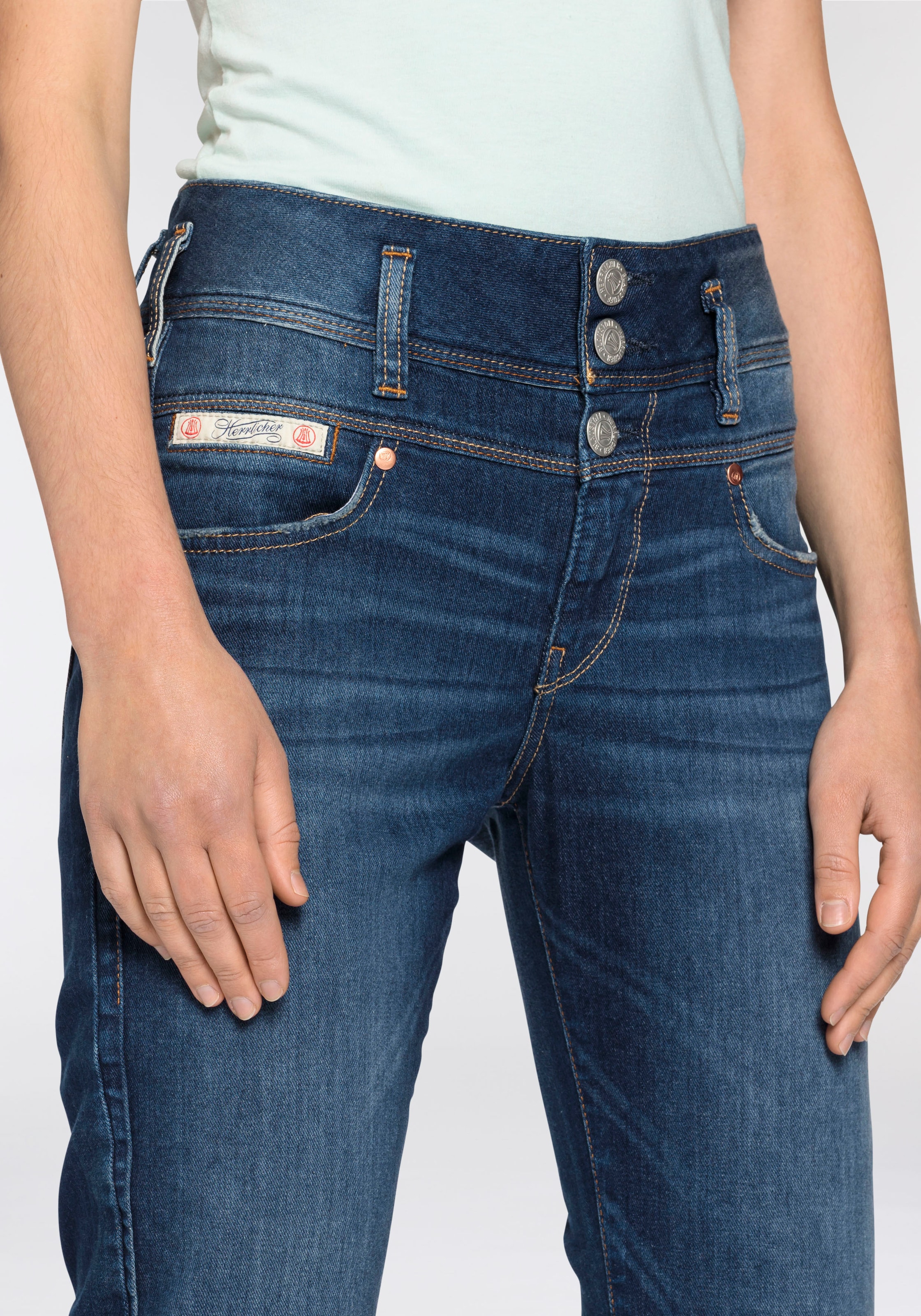 Herrlicher Boyfriend-Jeans »Raya Boy Organic Denim«, mit markantem Dreiknopfverschluss und extrabreitem Bund