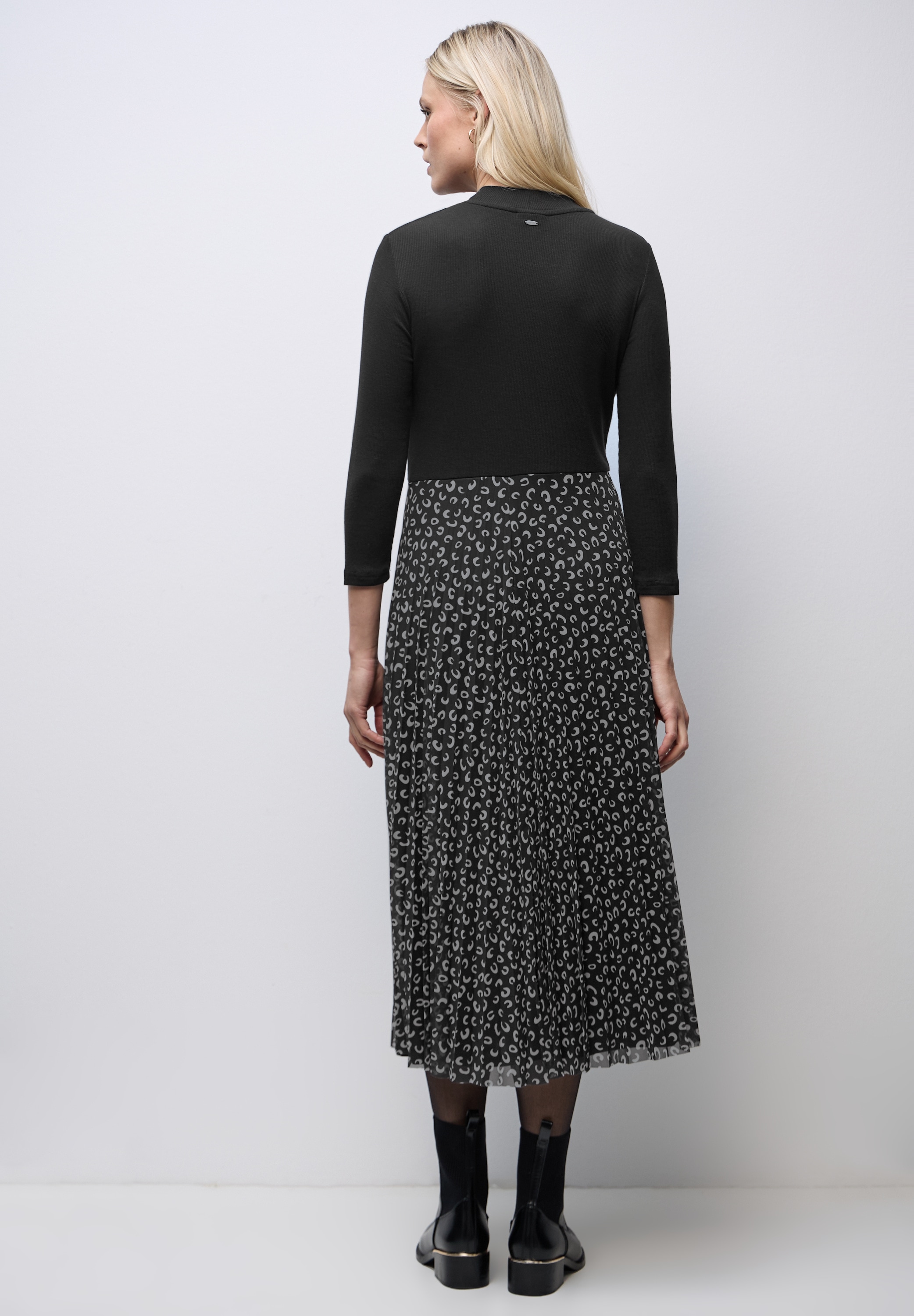 STREET ONE Midikleid Ohne Taschen mit plissiertem Rockteil