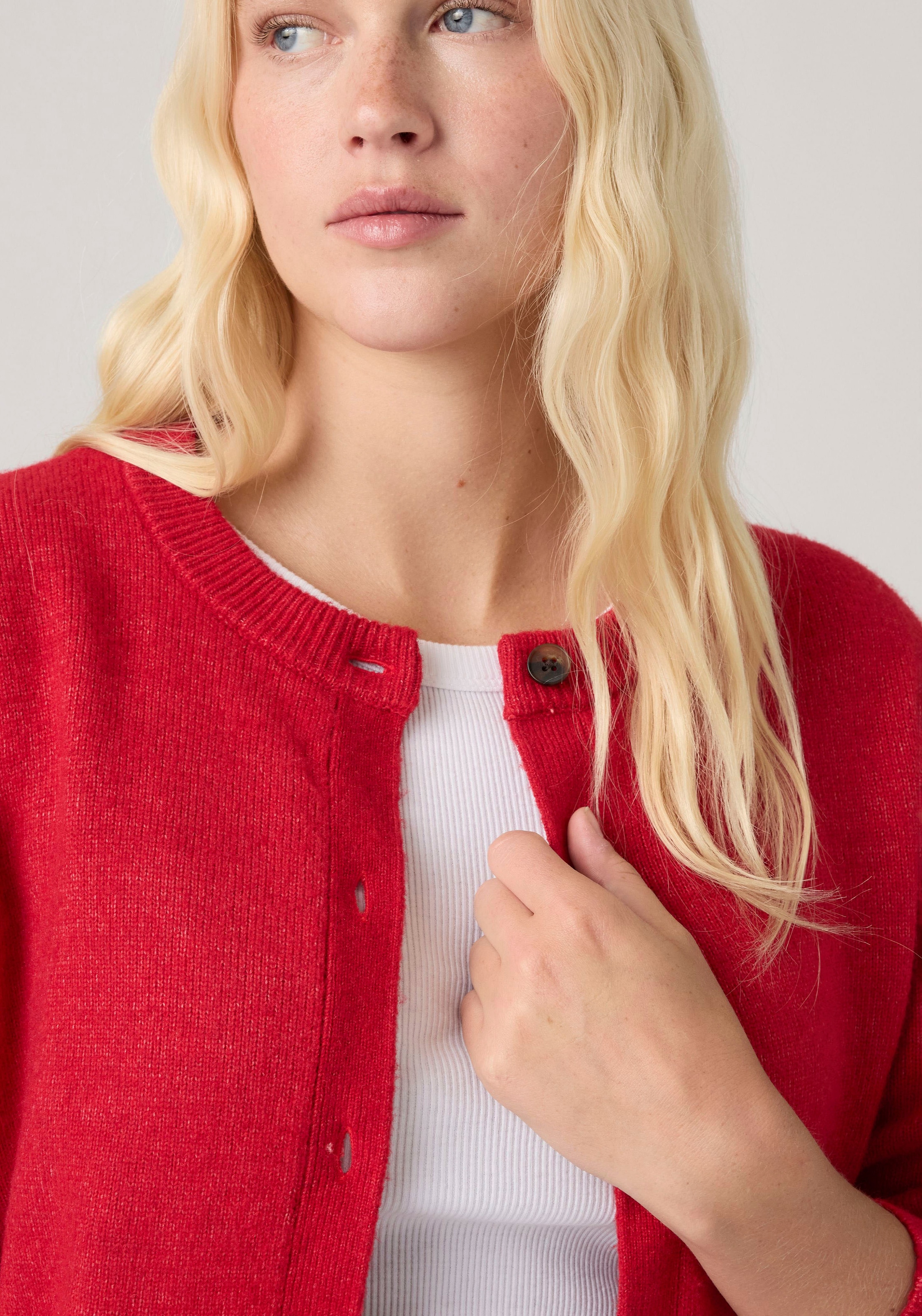 Levi's® Strickjacke »CLAIRE LS CARDIGAN« Taille bedeckend, schmale Passform