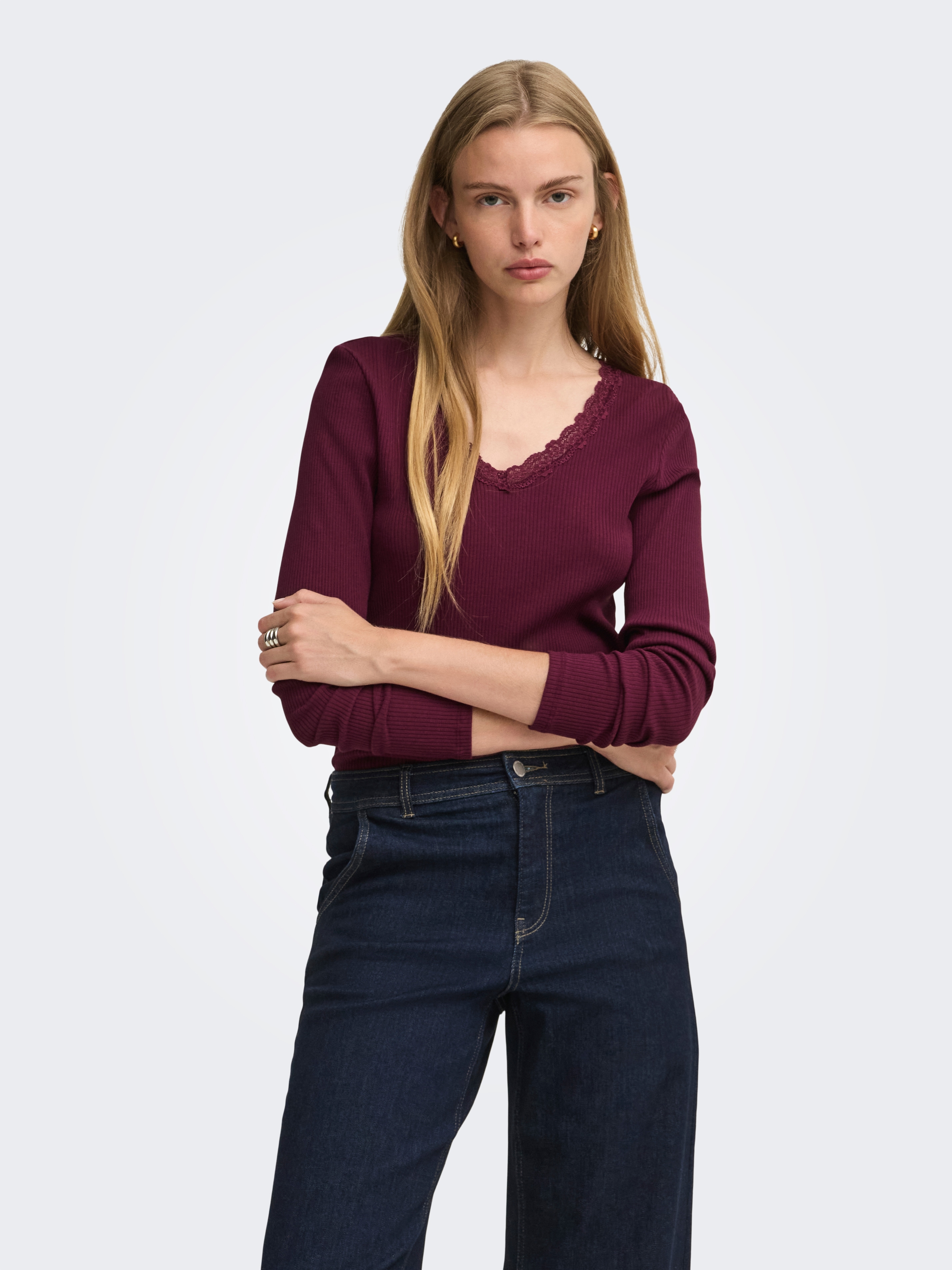ONLY V-Shirt "ONLSARA SHARAI L/S V-NECK TOP JRS" Baumwollmischung, slim fitregular fit
