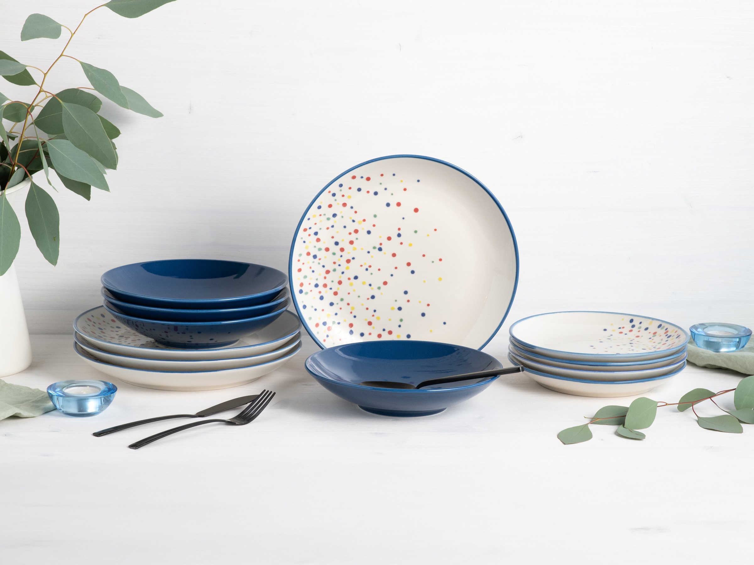 CreaTable Teller-Set »Joy, Tellerset 12-tlg.«, (Set, 12 tlg.), Unregelmäßige bunte Punkte, Gute Laune Geschirr, Frisch, Freundlich