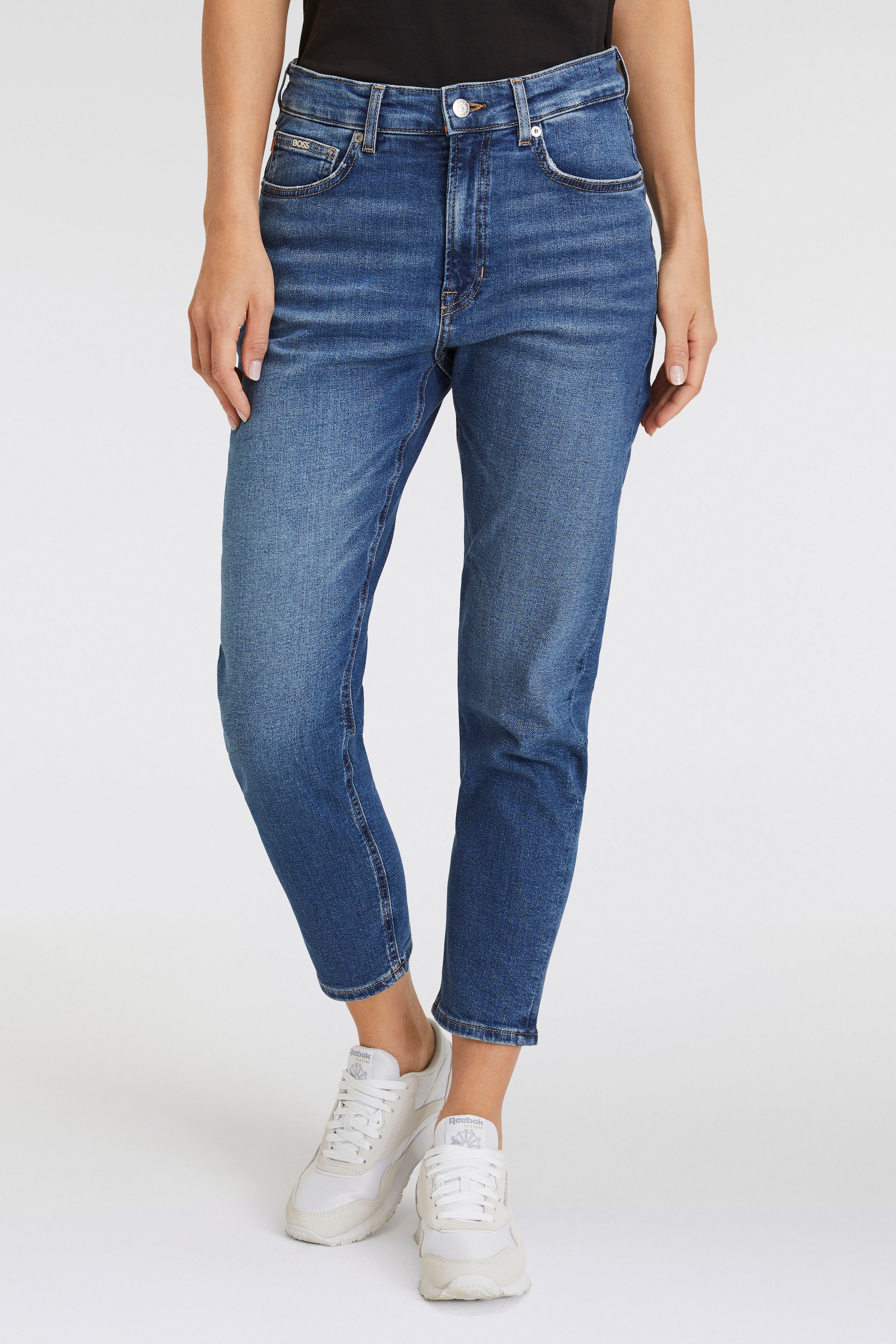 Slim-fit-Jeans »C_ELSA MR 3.0 Premium Damenmode«, mit BOSS Logo aus Metall