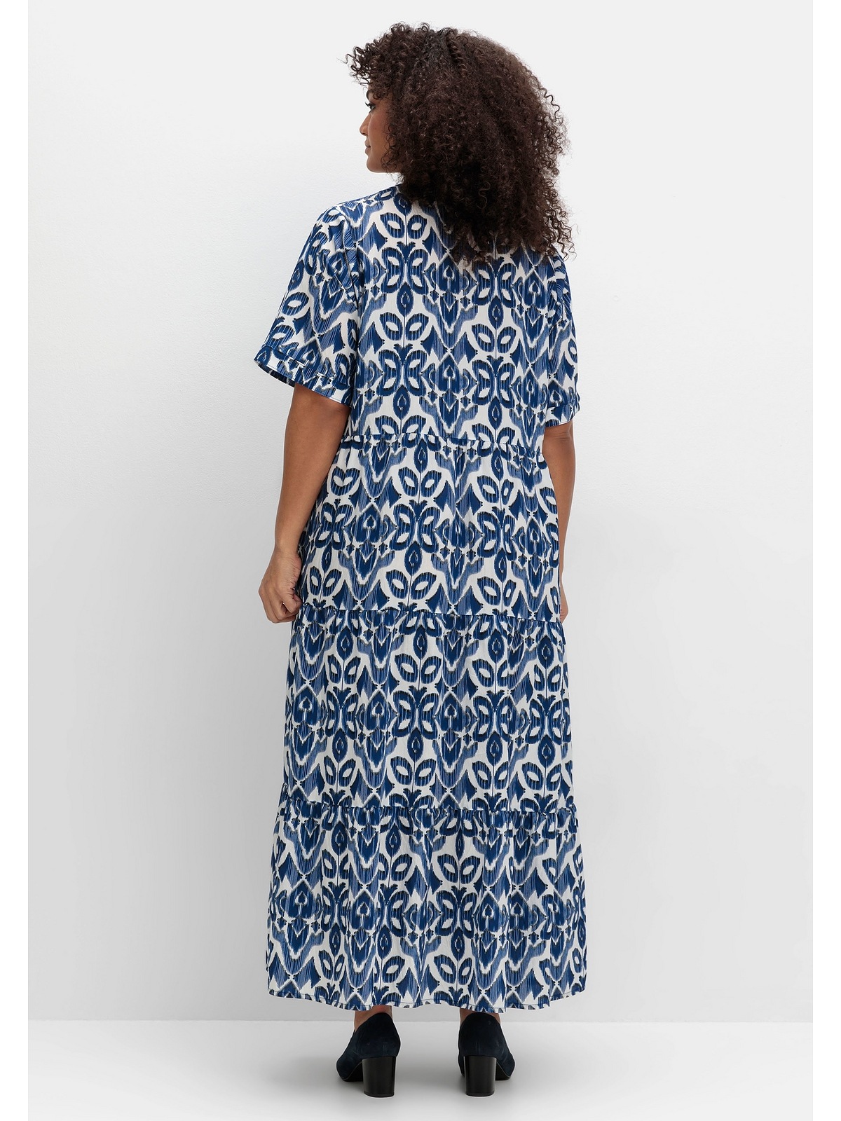 Sheego Sommerkleid "Große Größen", mit Ornamentdruck und Stufenrock günstig online kaufen