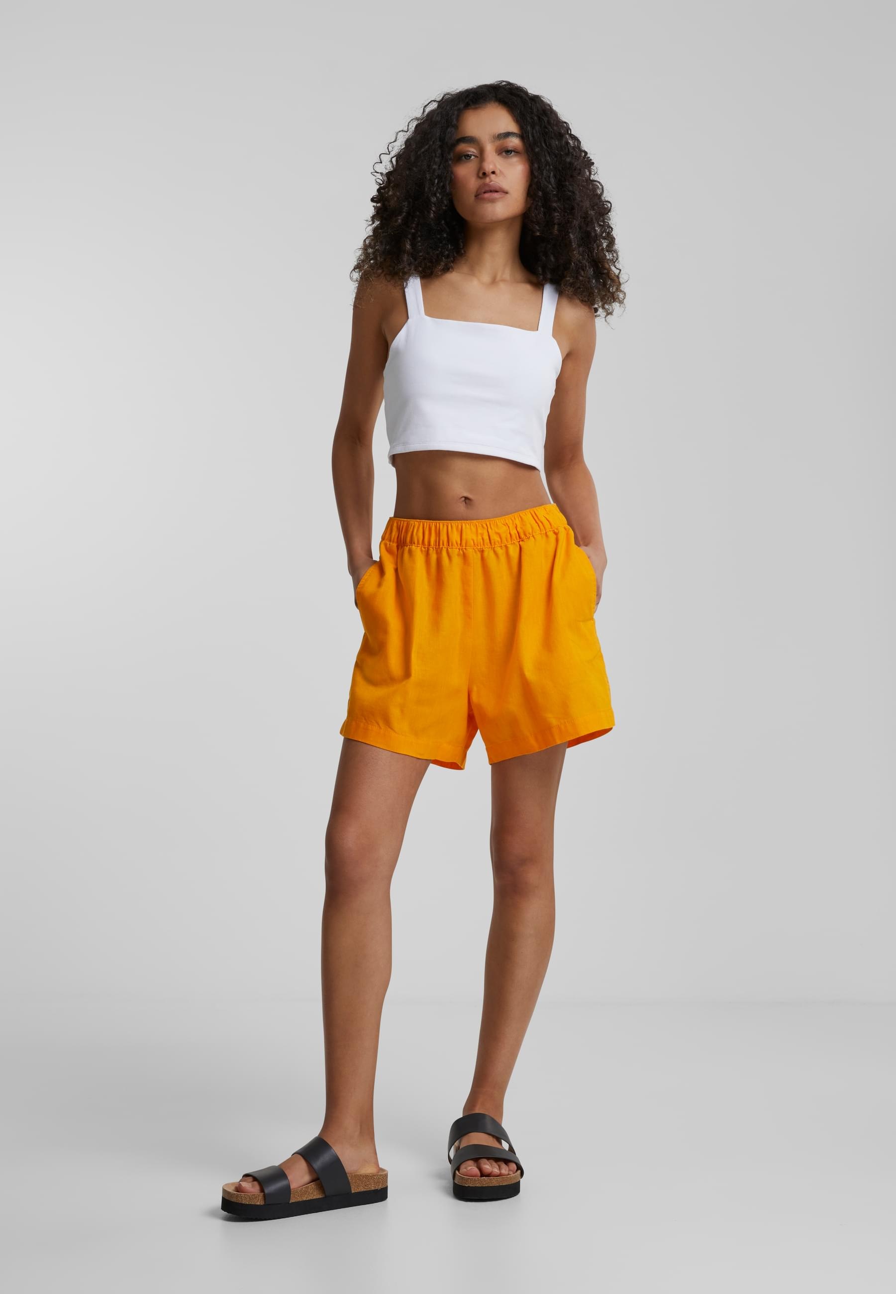 URBAN CLASSICS Shorts »Urban Classics Damen Ladies Linen Mixed Boxer Shorts«, (1 tlg.)