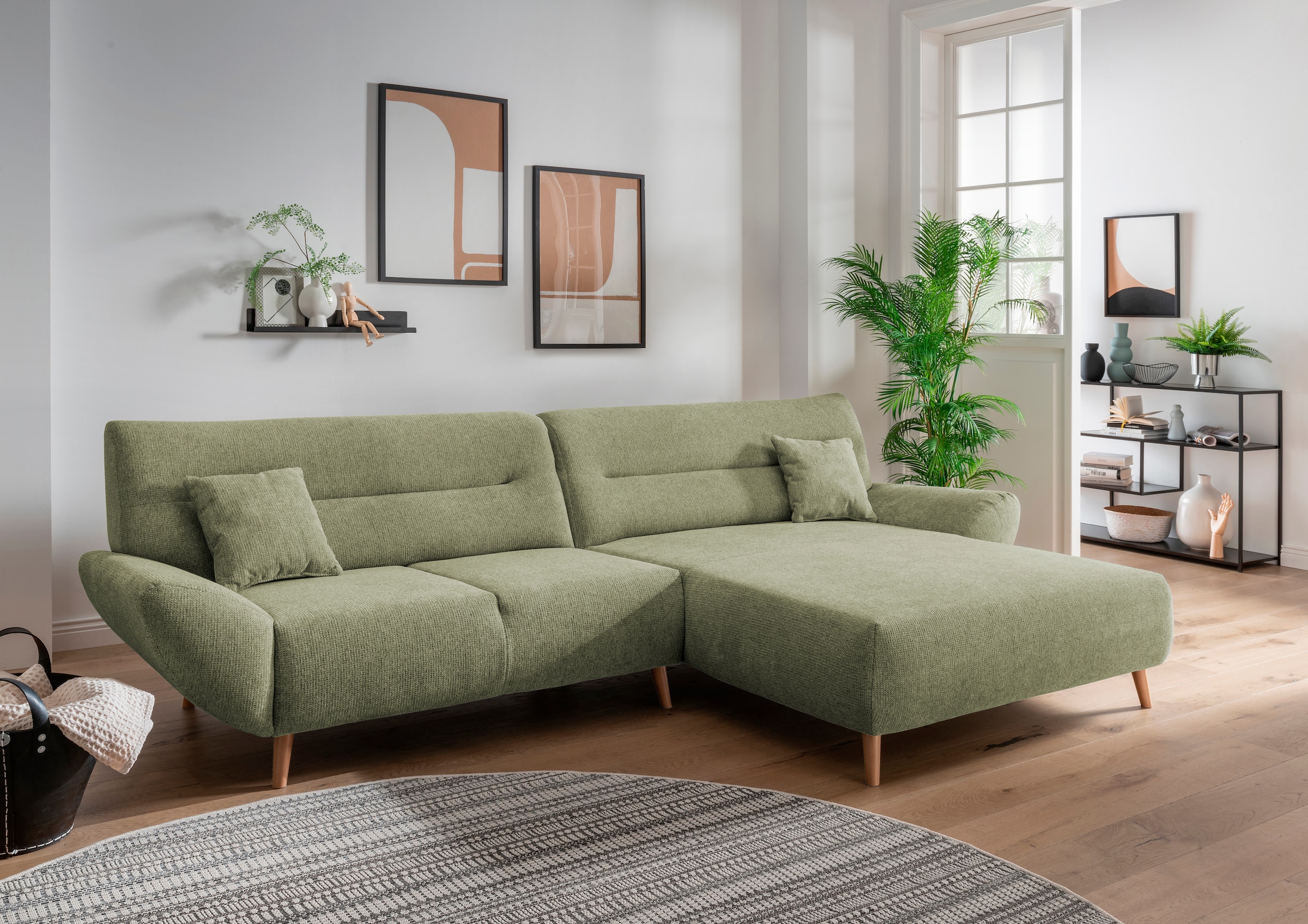 Home affaire Ecksofa "Drago, elegant und zeitlos, komfortabel, Holzfuß, L-Form, Breite 290cm" frei im Raum stellbar, inkl. 2 Zierkissen