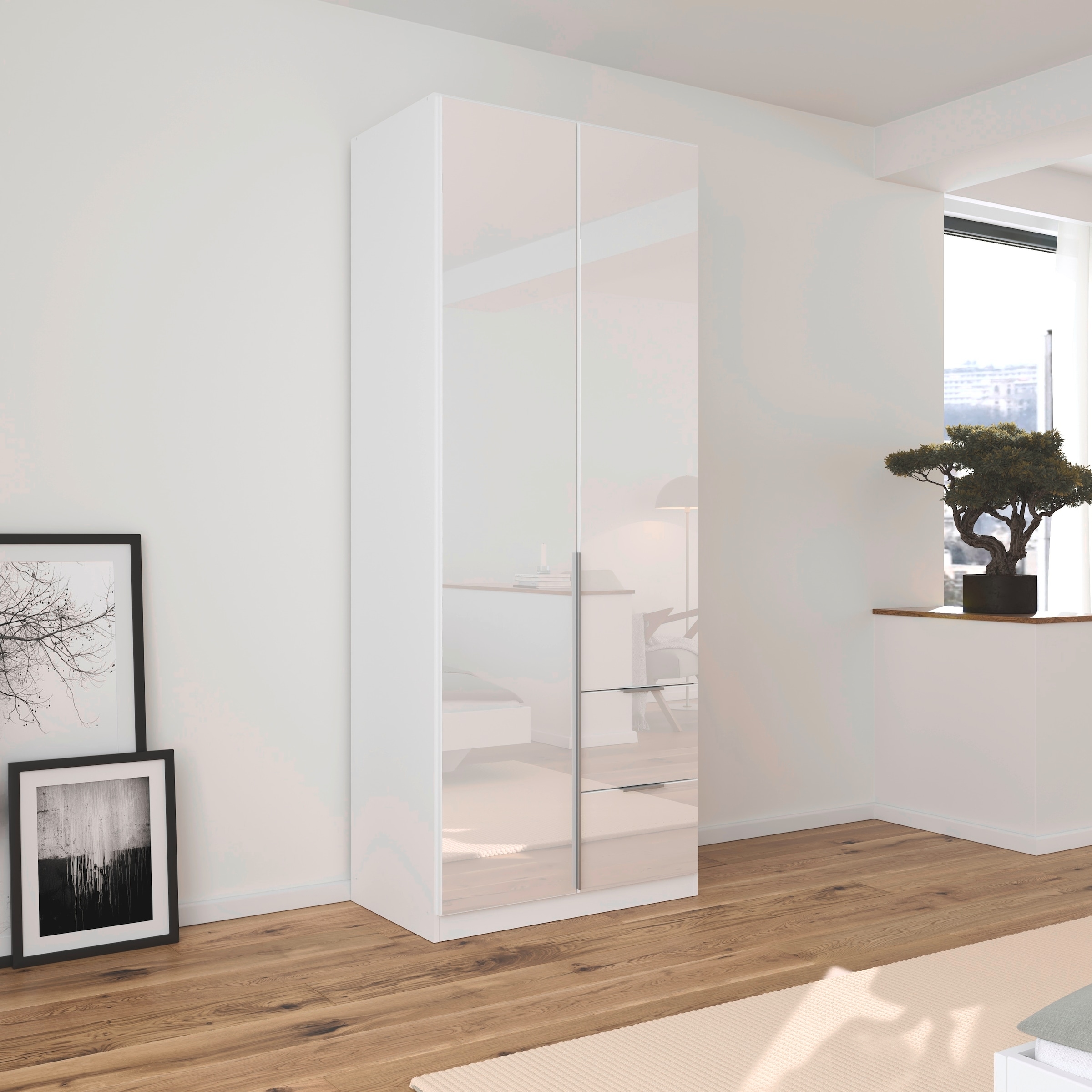 rauch Drehtürenschrank »Kleiderschrank Kleiderschränke Schrank Garderobe AGORDO mit Glasfront«, (in zwei Griff-Farben mit Glasfront), mit Außenschubkästen, in 6 Breiten und 2 Höhen MADE IN GERMANY