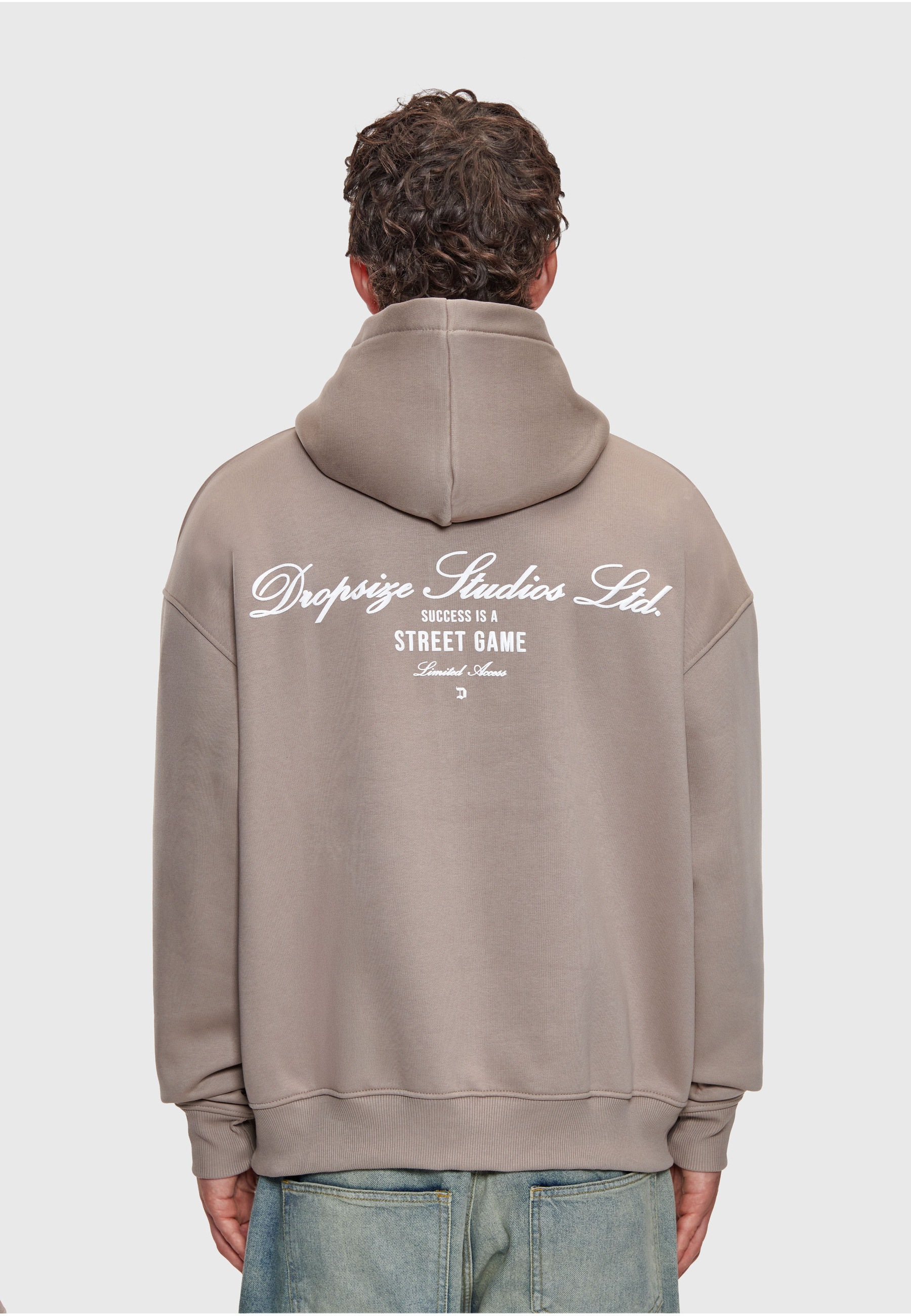 Dropsize Kapuzensweatshirt »Dropsize HEAVY OVERSIZE STUDIOS HOODIE«, 1 Stk.
