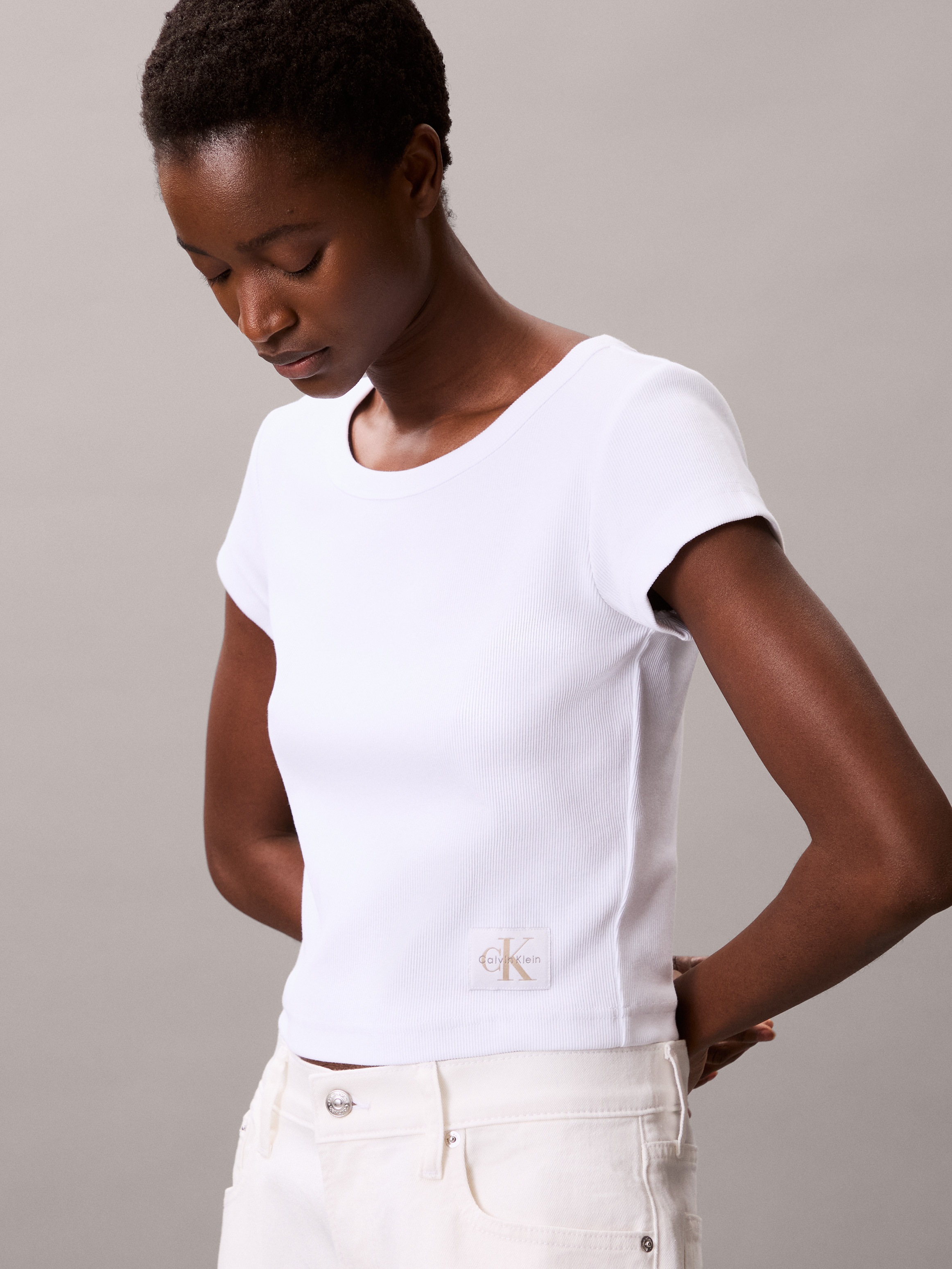 Calvin Klein Jeans T-Shirt "WOVEN LABEL BABY RIB" Regular fit mit Rundhalsa günstig online kaufen