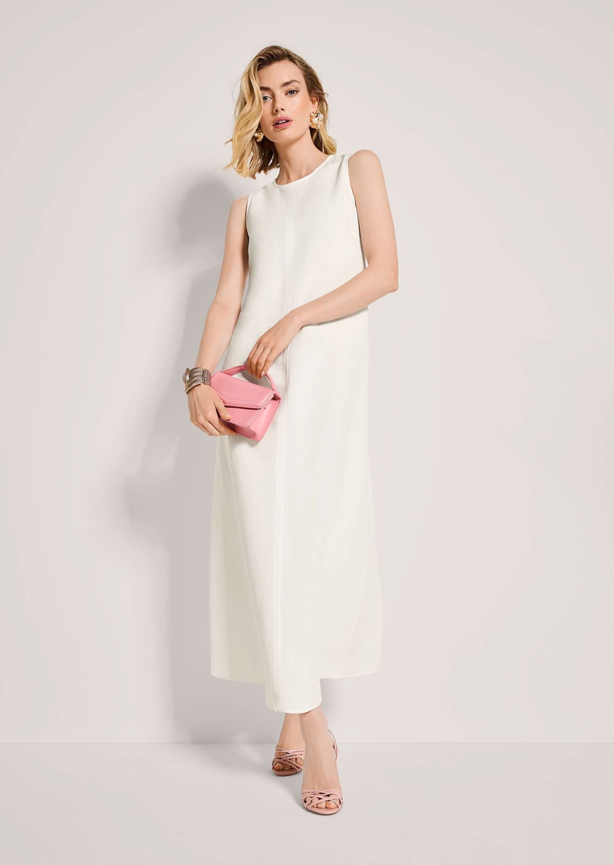 MADELEINE Midikleid »Maxikleid Viskosekleid mit Rundhals« Minimal tailliert