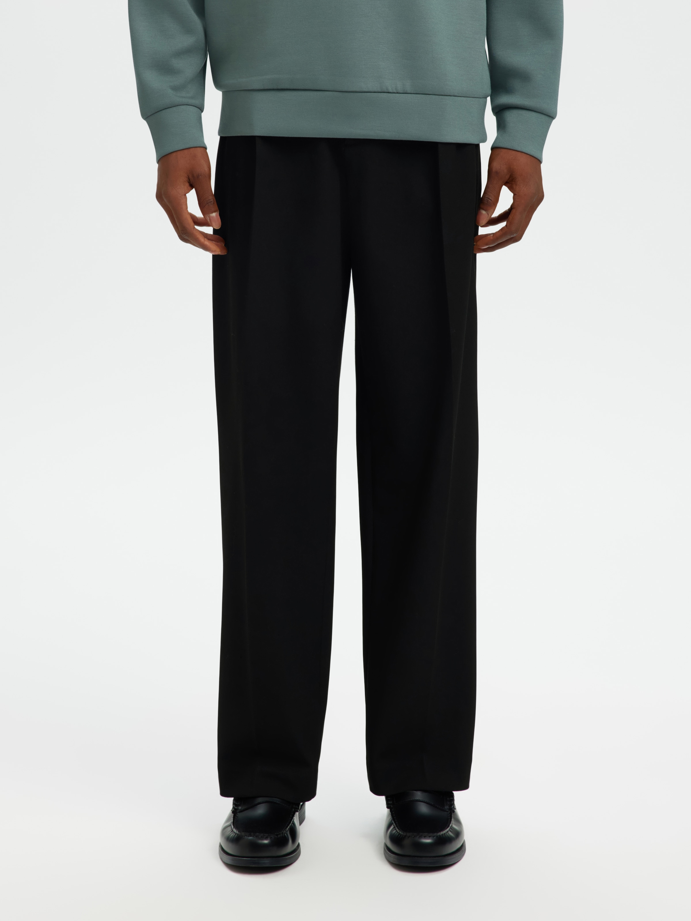 SELECTED Stoffhose "SLH220-LOOSE FINN FLEX PANTS NOOS" Materialmix, locker geschnitten