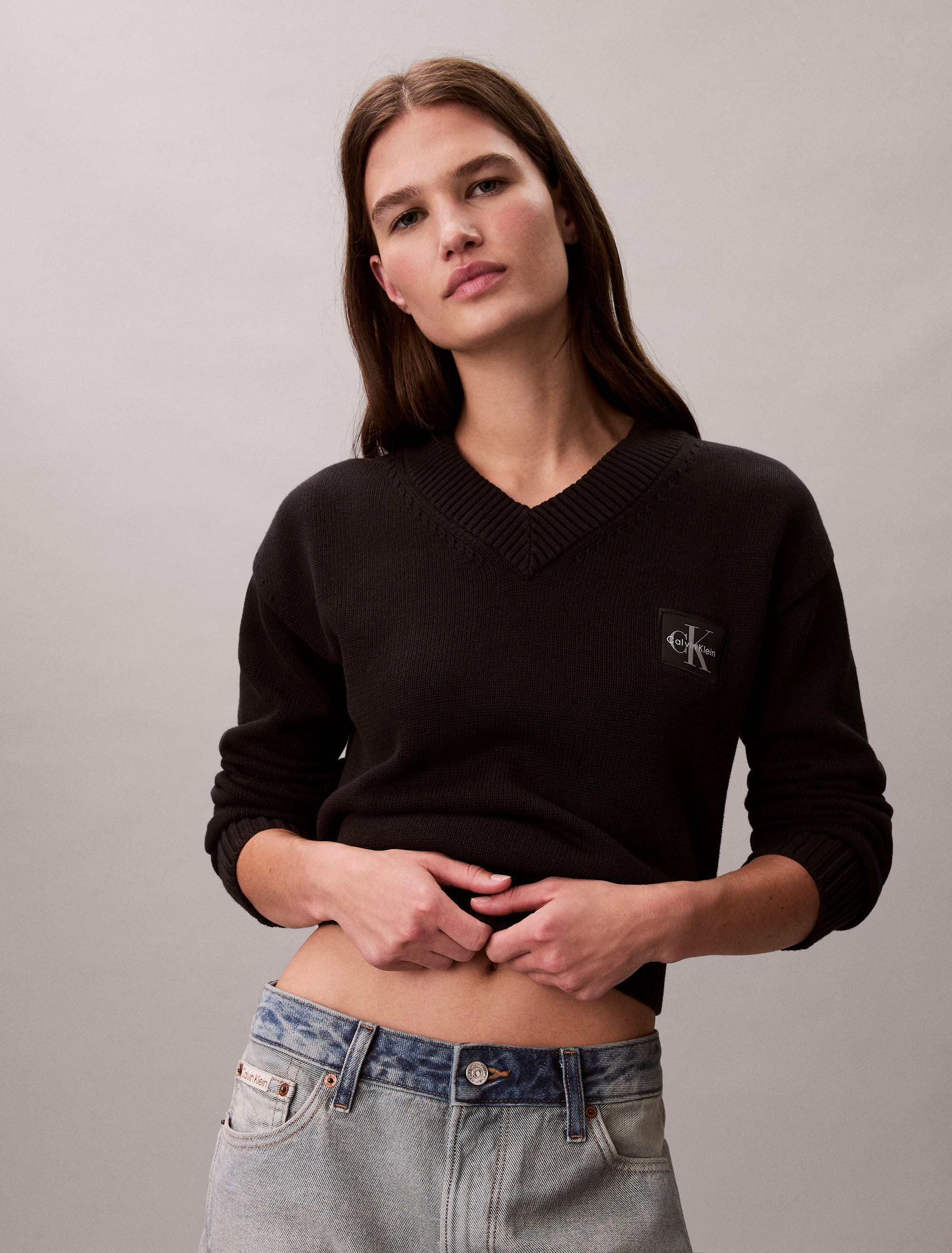 Calvin Klein Jeans V-Ausschnitt-Pullover, Feinstrick, taillenlang günstig online kaufen