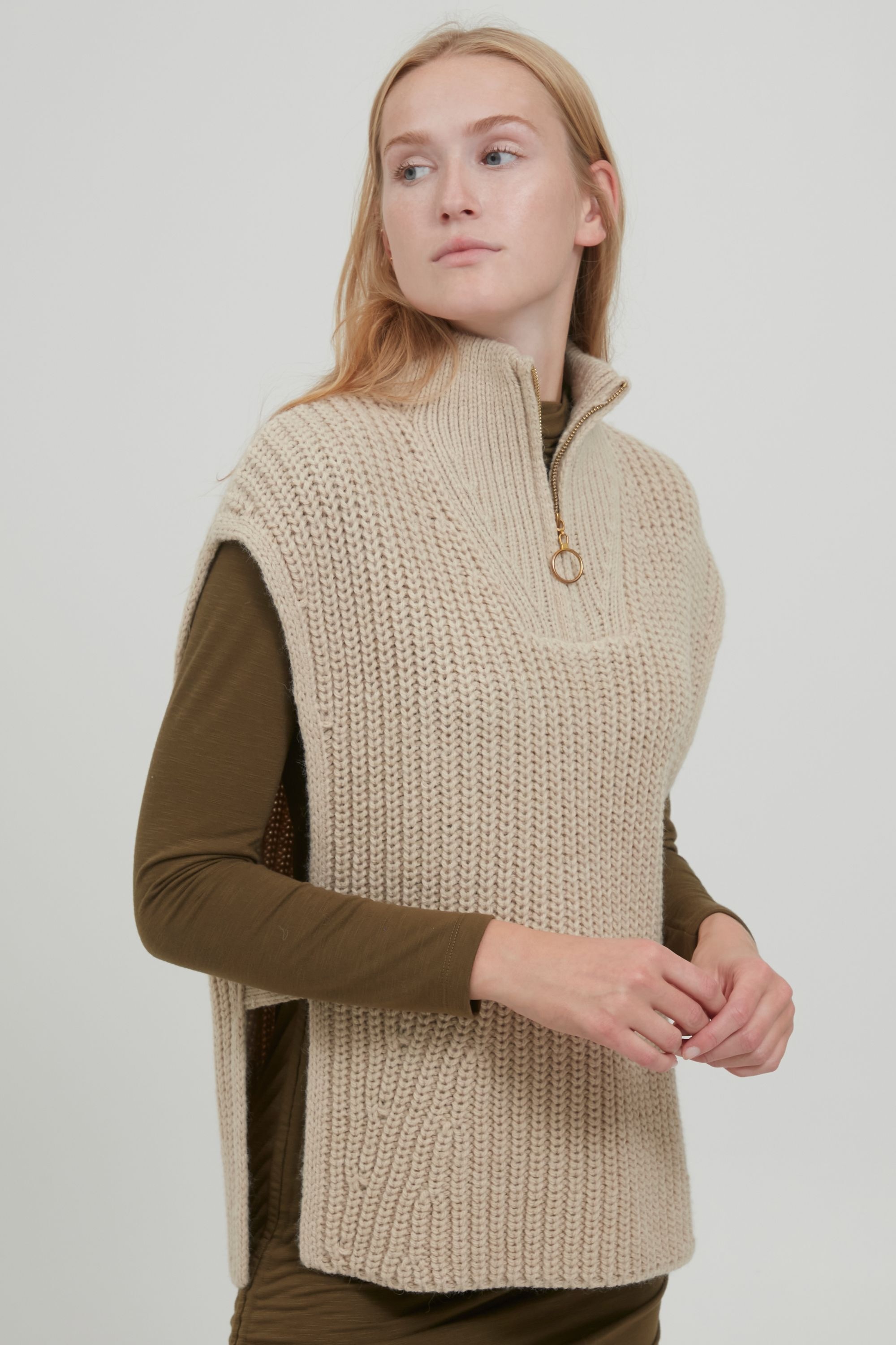 b.young Strickjacke »Pullunder BYOella«