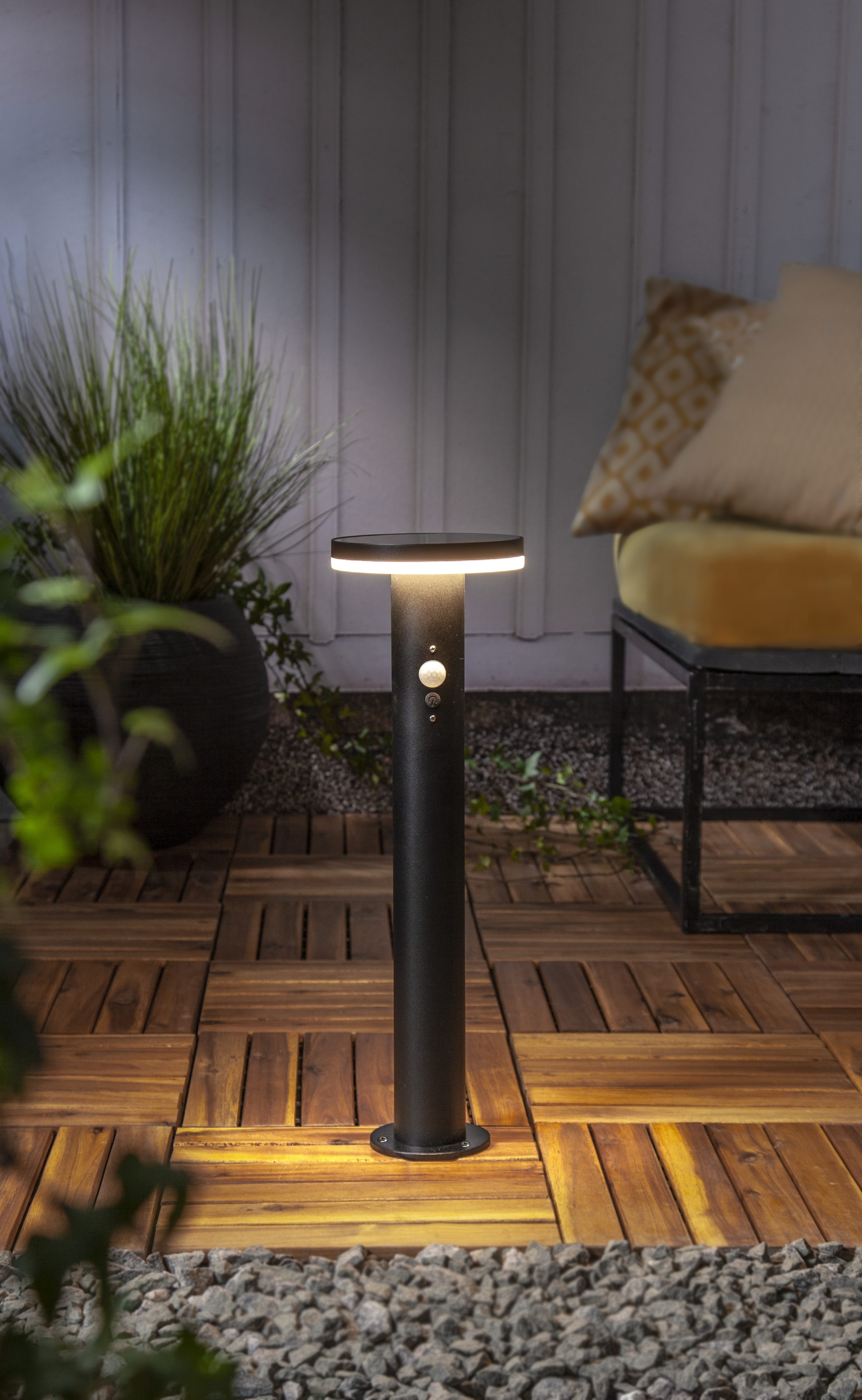 Parforce Traditional Hunting LED Solarleuchte »Solar-Wegleuchte Valletta« LED-Board 1 Stk. Warmweiß 3 Lichtmodi, PIR-aktivierte 800 lm, stetig mit 60 lm, Dämmerungssensor