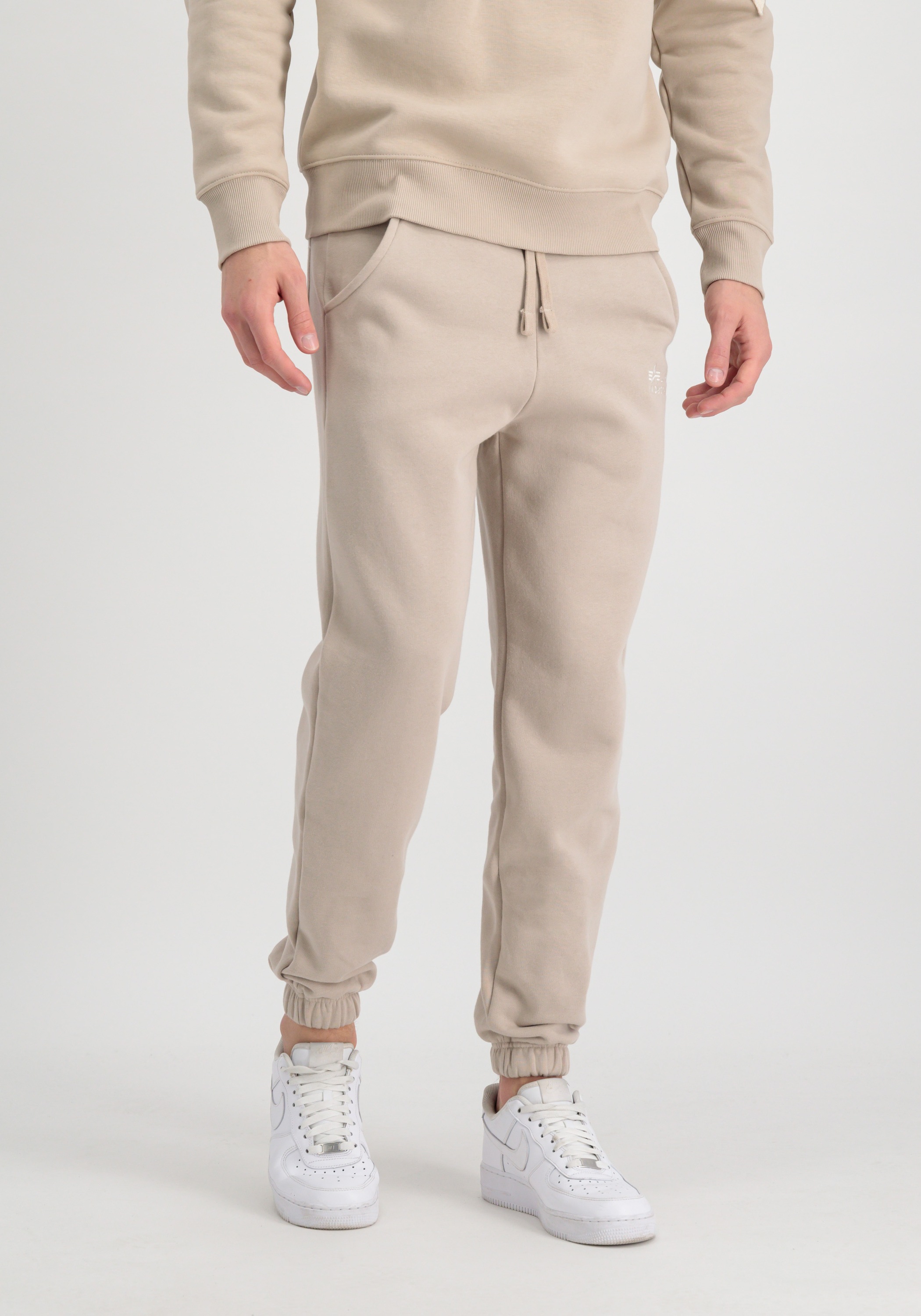 Alpha Industries Jogginghose »Alpha Industries Men - Jogger Organics EMB Regular Jogger«