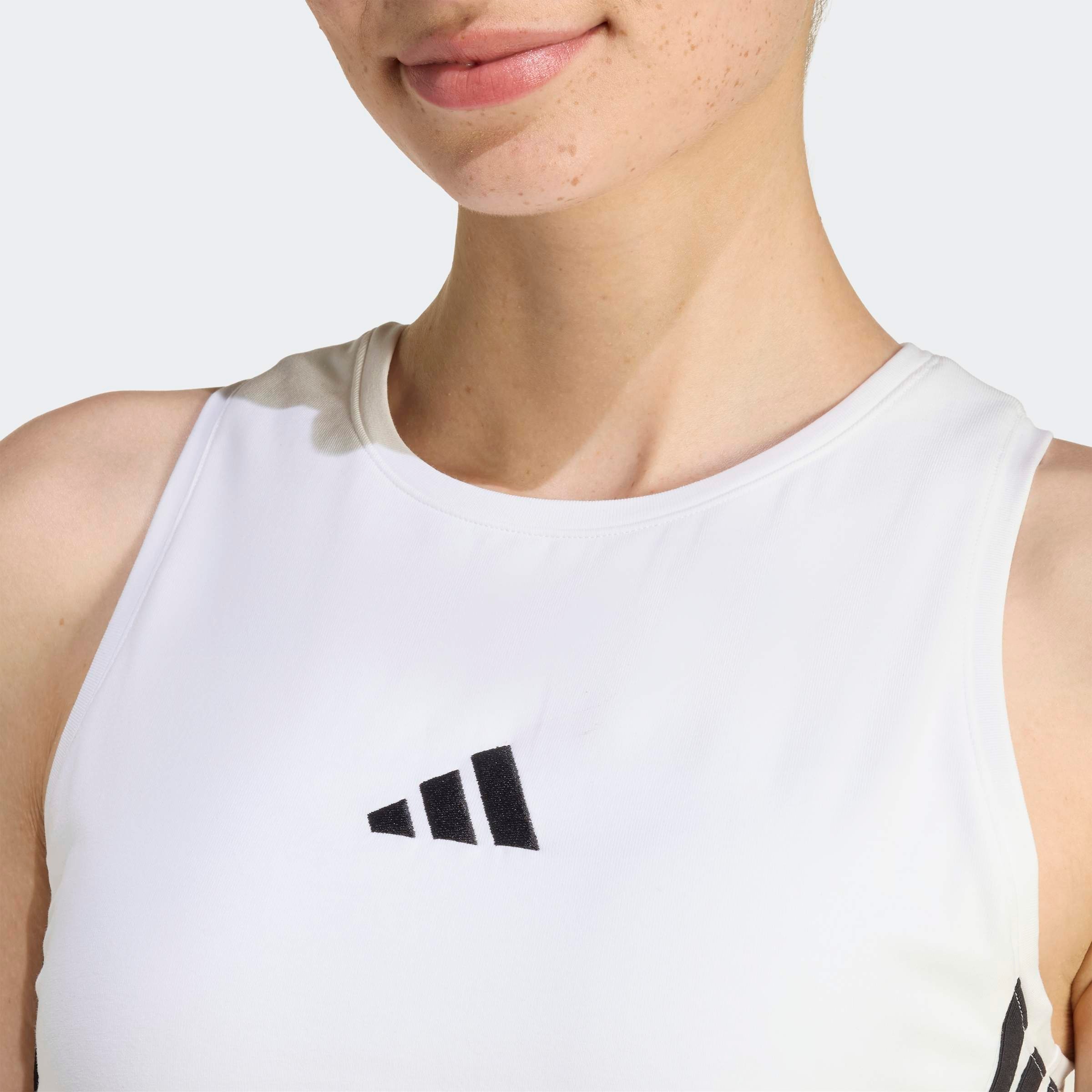Tanktop ADIDAS SPORTSWEAR "ESSENTIALS 3-STREIFEN GEPOLSTERTES", Gr. XXL, weiß, Obermaterial: 90% Baumwolle, 10% Elasthan, Rundhals, Tops Tanktop 3