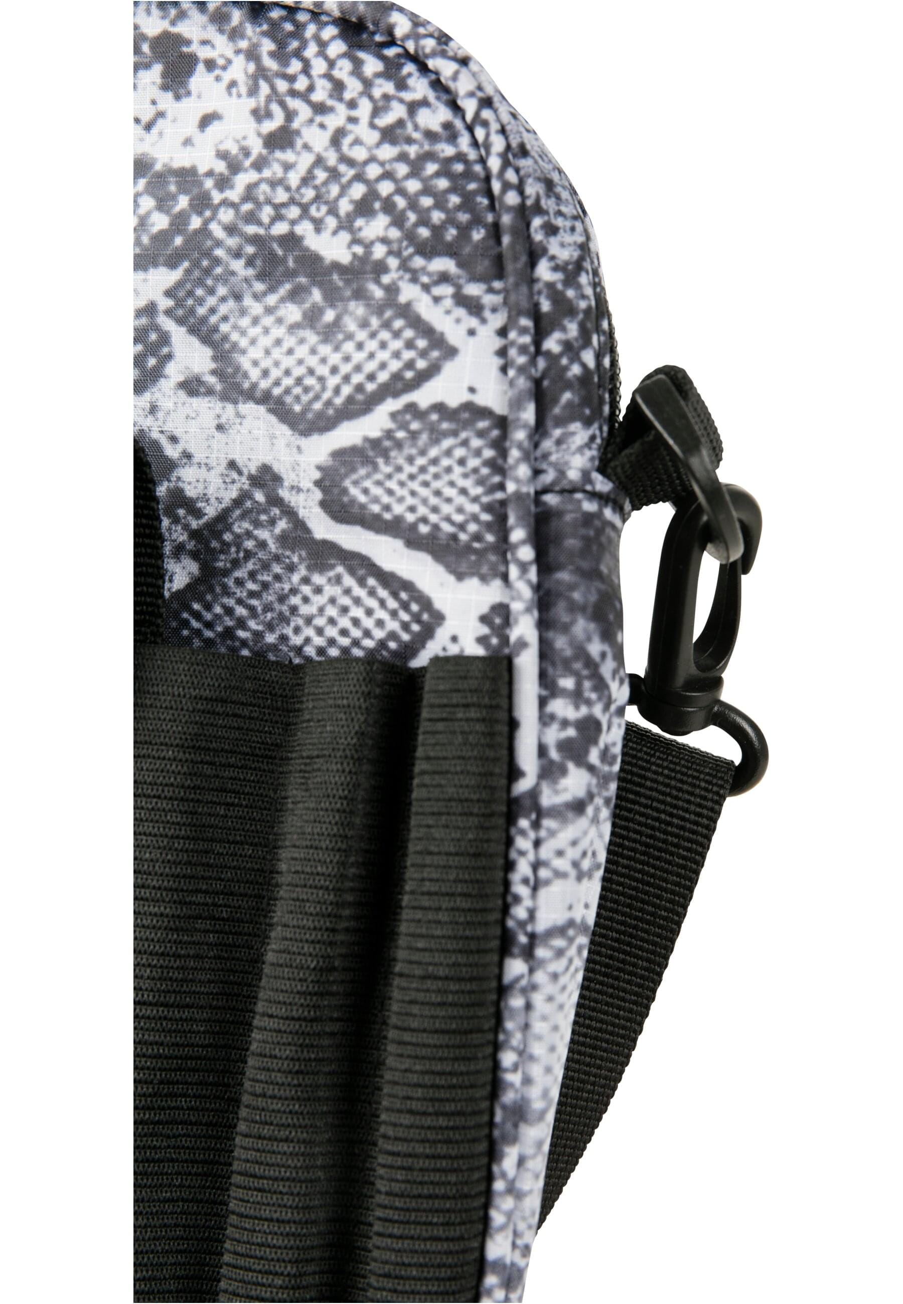 URBAN CLASSICS Schultertasche »Urban Classics Unisex Printed Festival Bag«, (1 tlg.)