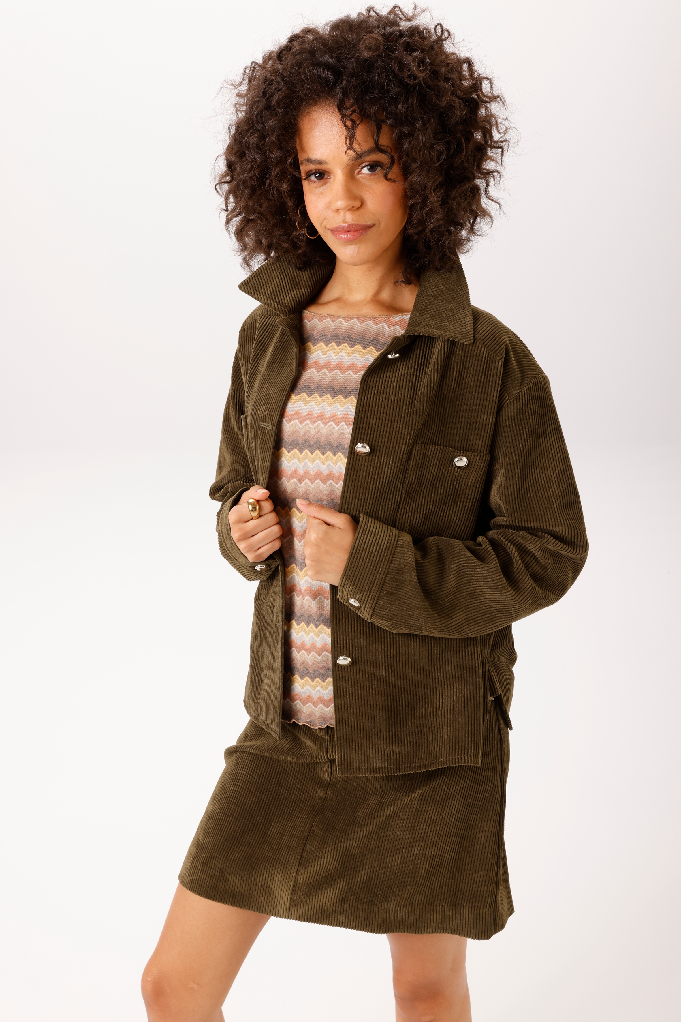 Aniston CASUAL Kurzjacke aus weichem Cord - NEUE KOLLEKTION