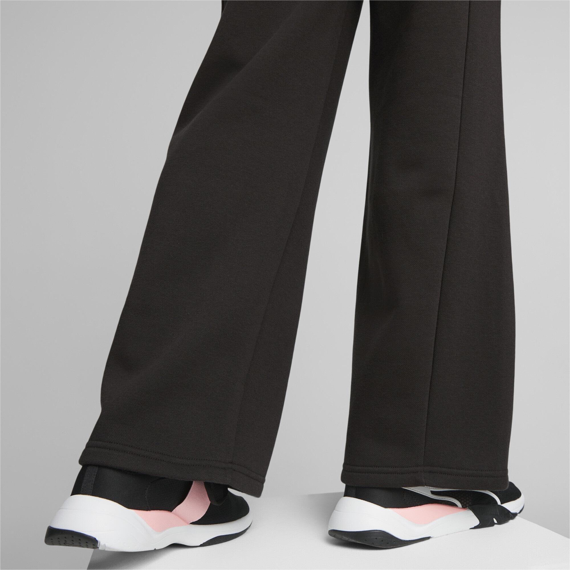 PUMA Sporthose »PUMA MOTION Straight Leg Jogginghose Damen«