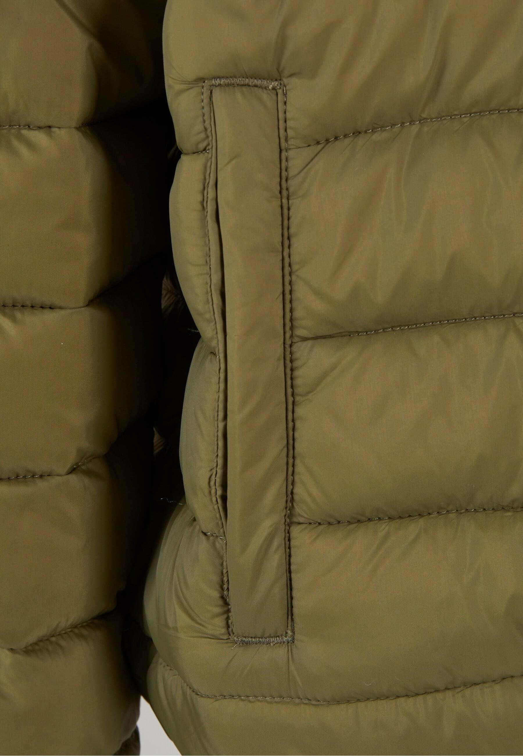 Karl Kani Winterjacke »Karl Kani Karl Kani Sport Patch Light Puffer Jacket«, (1 St.), ohne Kapuze