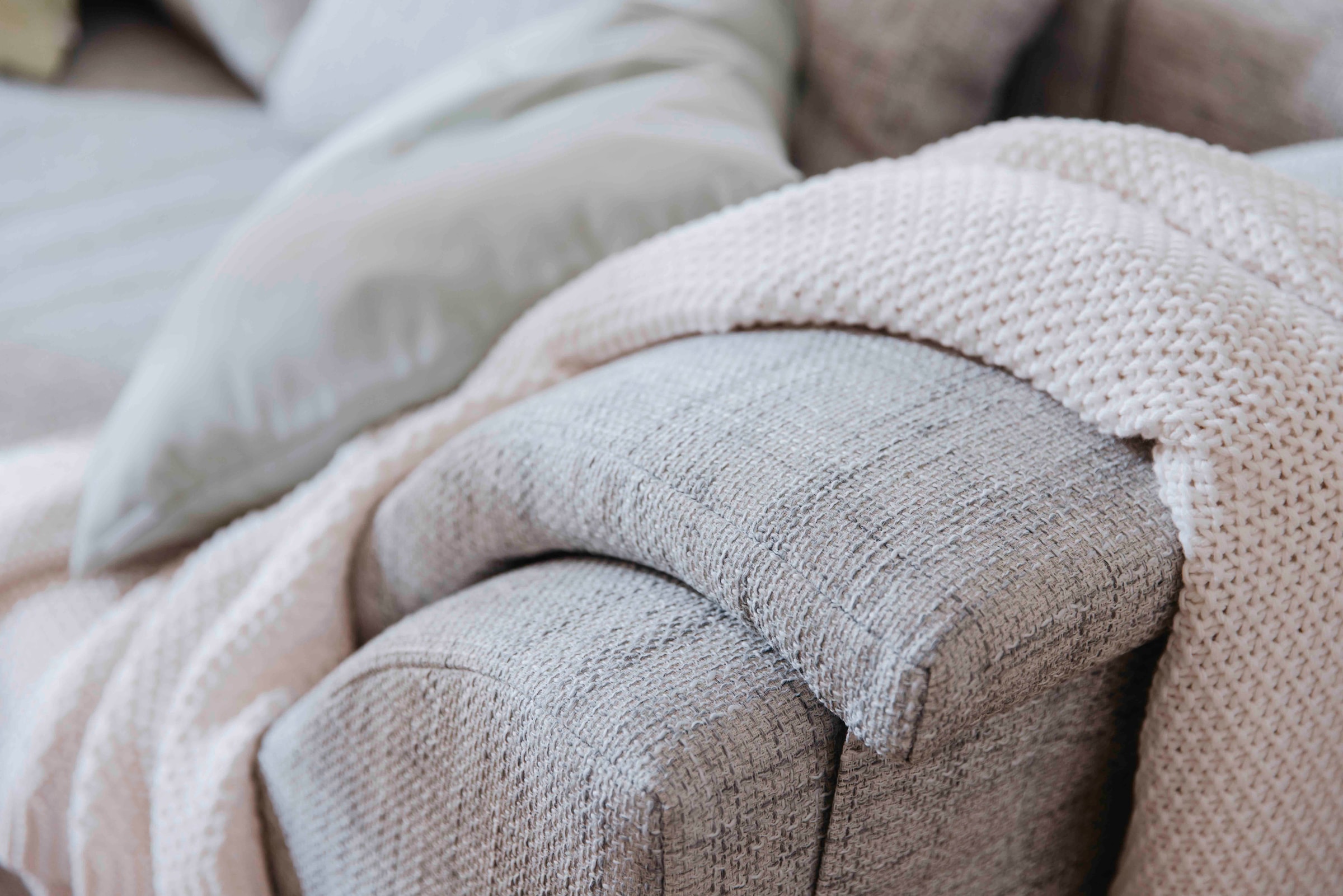 Primera Wohndecke »Strick«, mit einer hochwertigen Randverarbeitung, Kuscheldecke