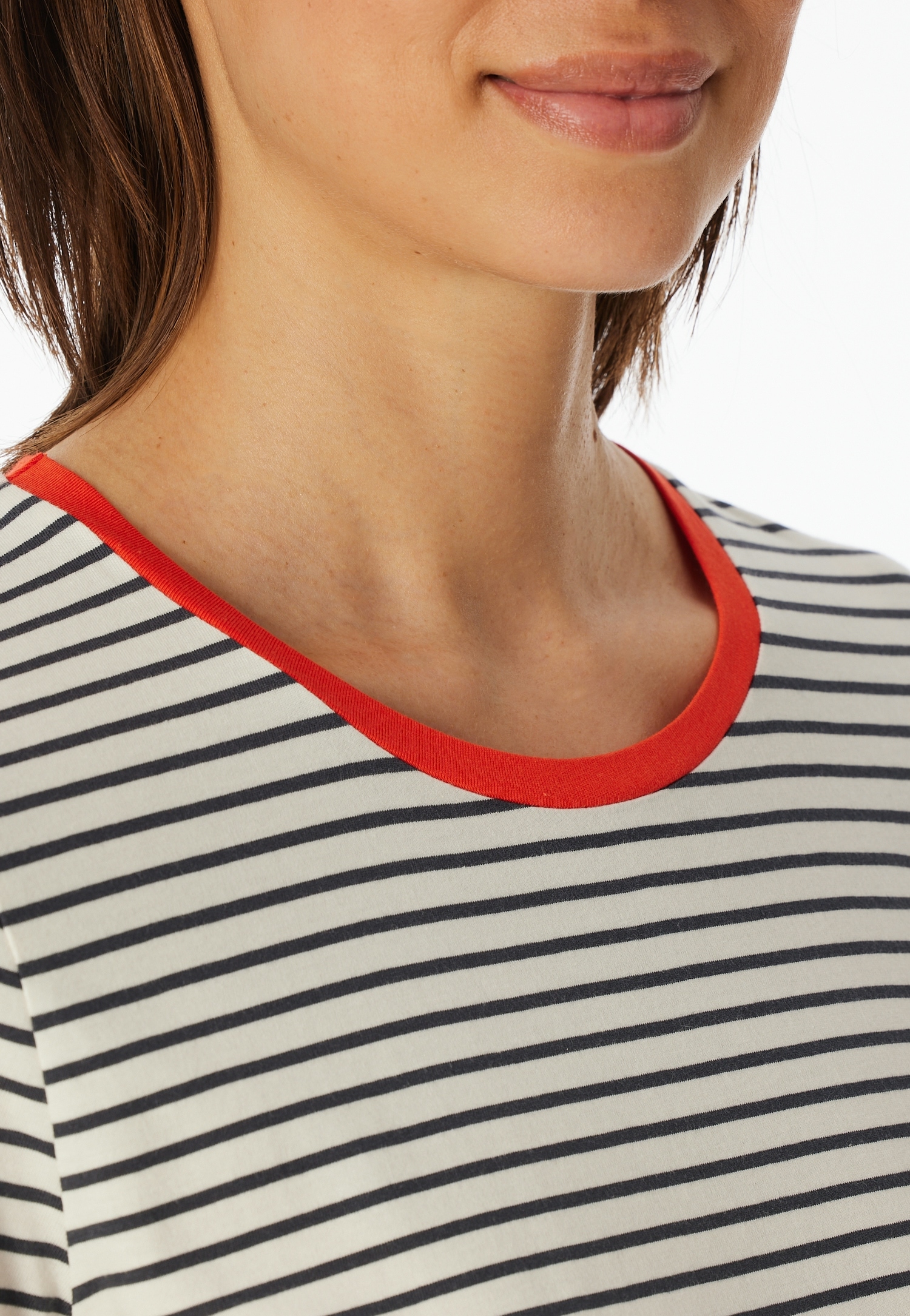 Schiesser Pyjama »"Casual Essentials"«, (2 tlg.), mit eingefasster, runder Halsausschnitt