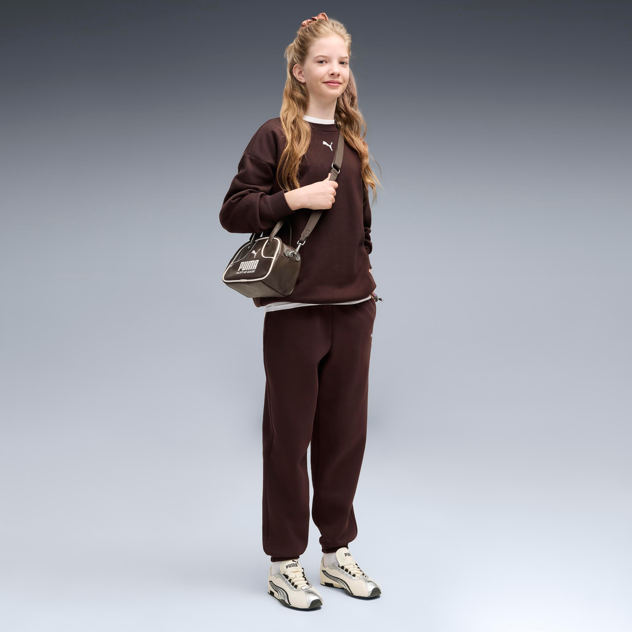 PUMA Trainingsanzug »LOUNGEWEAR OVERSIZED SWEAT SUIT FL G« 2 mit elastischem Bund, mit gerippten Bündchen, mit Seitentaschen
