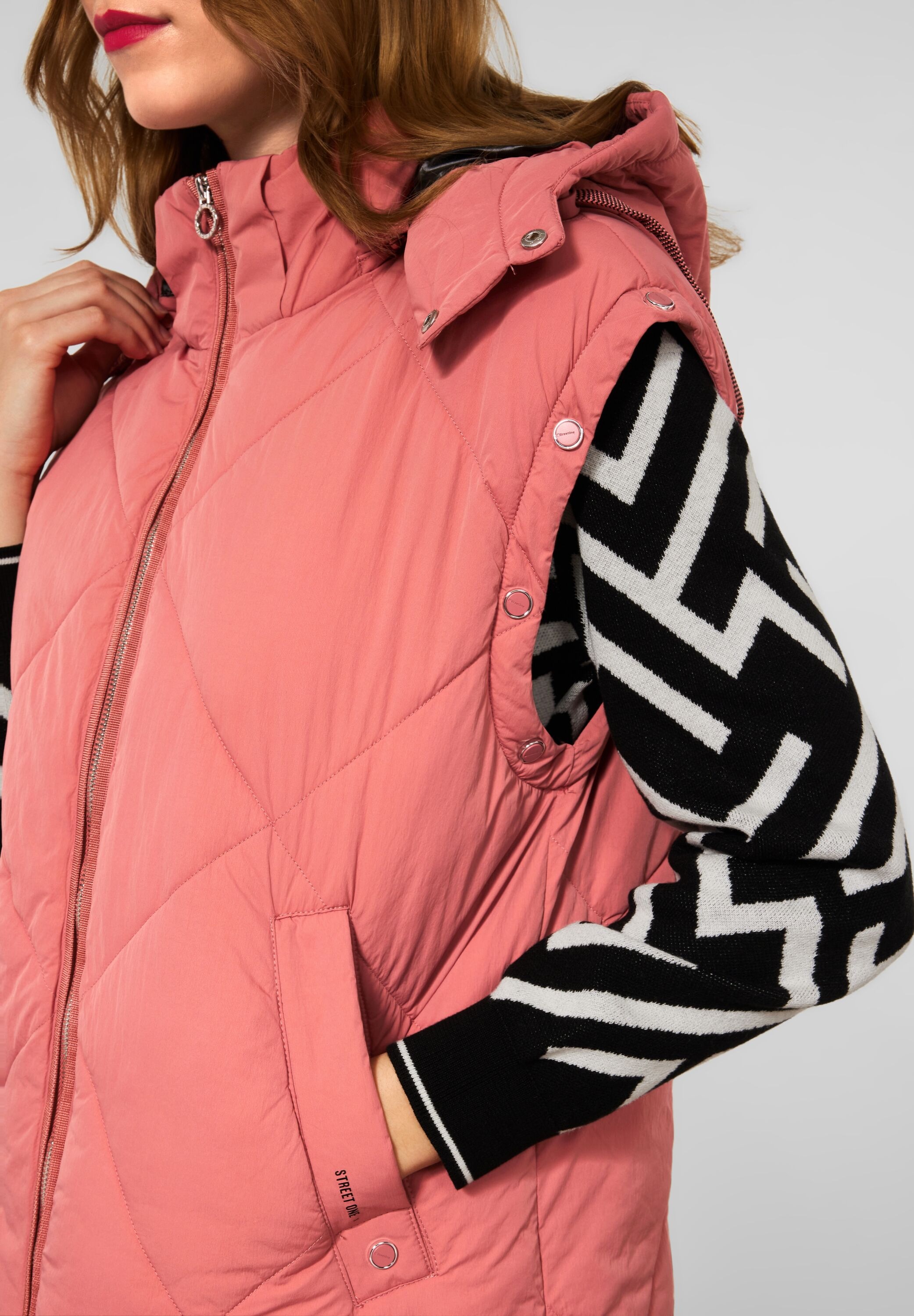 STREET ONE Winterjacke, mit Kapuze, mit abnehmbarer Kapuze