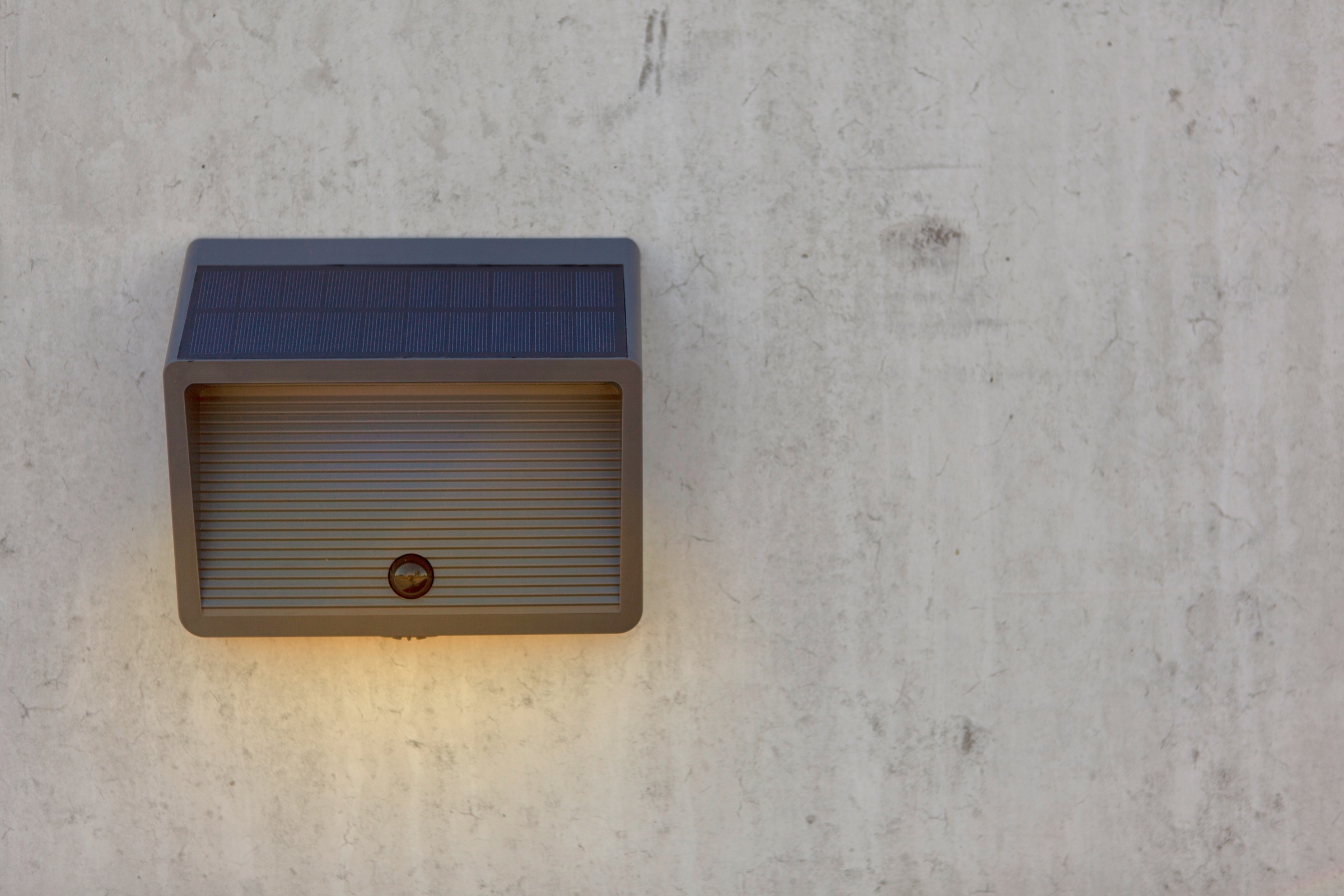 LUTEC LED Solarleuchte »LED-Solar-Aussenleuchte LINKO«, 1 flammig, Leuchtmittel LED-Board | LED fest integriert, Design-Award