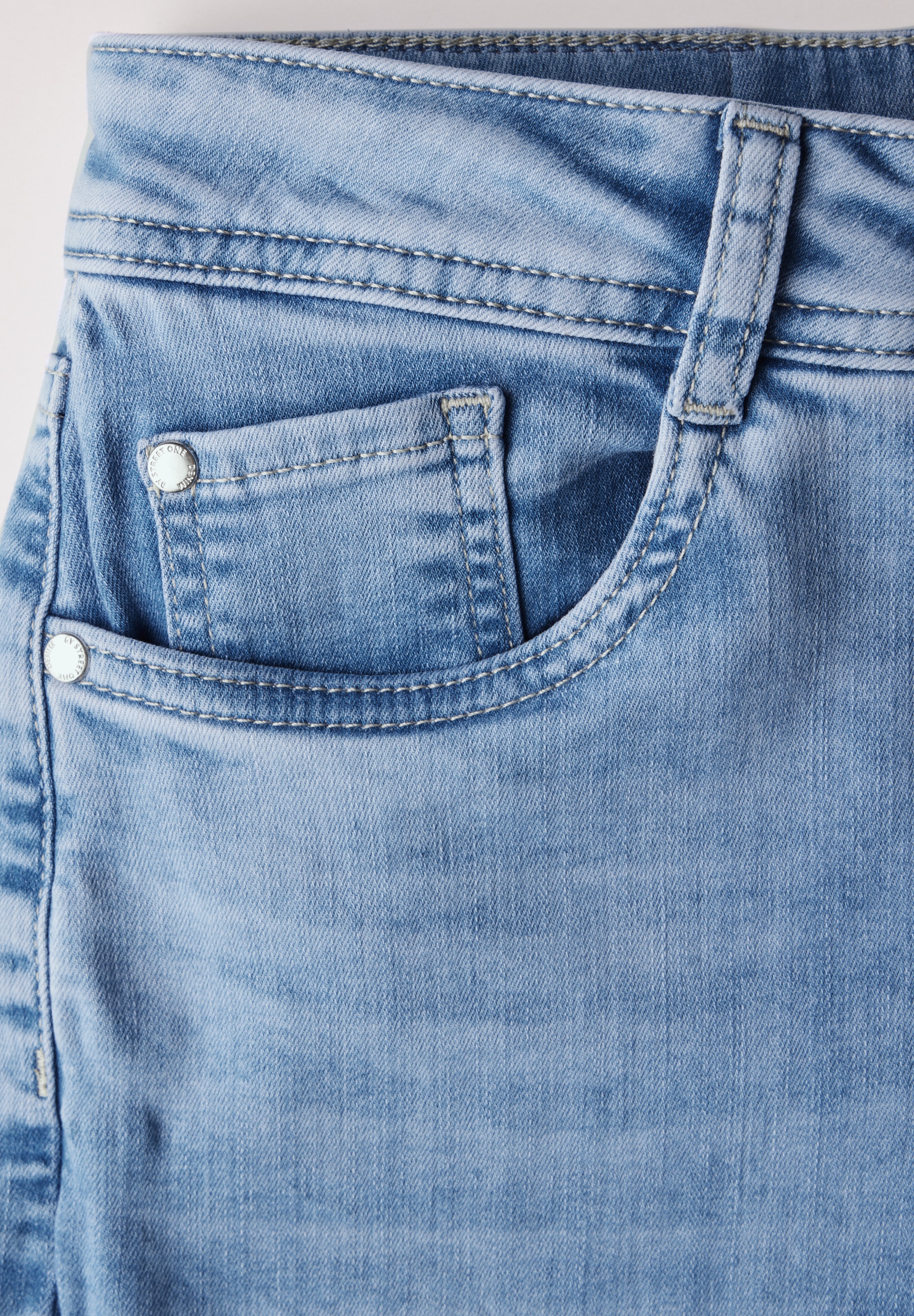STREET ONE Comfort-fit-Jeans, aus Baumwolle mit Stretchanteil