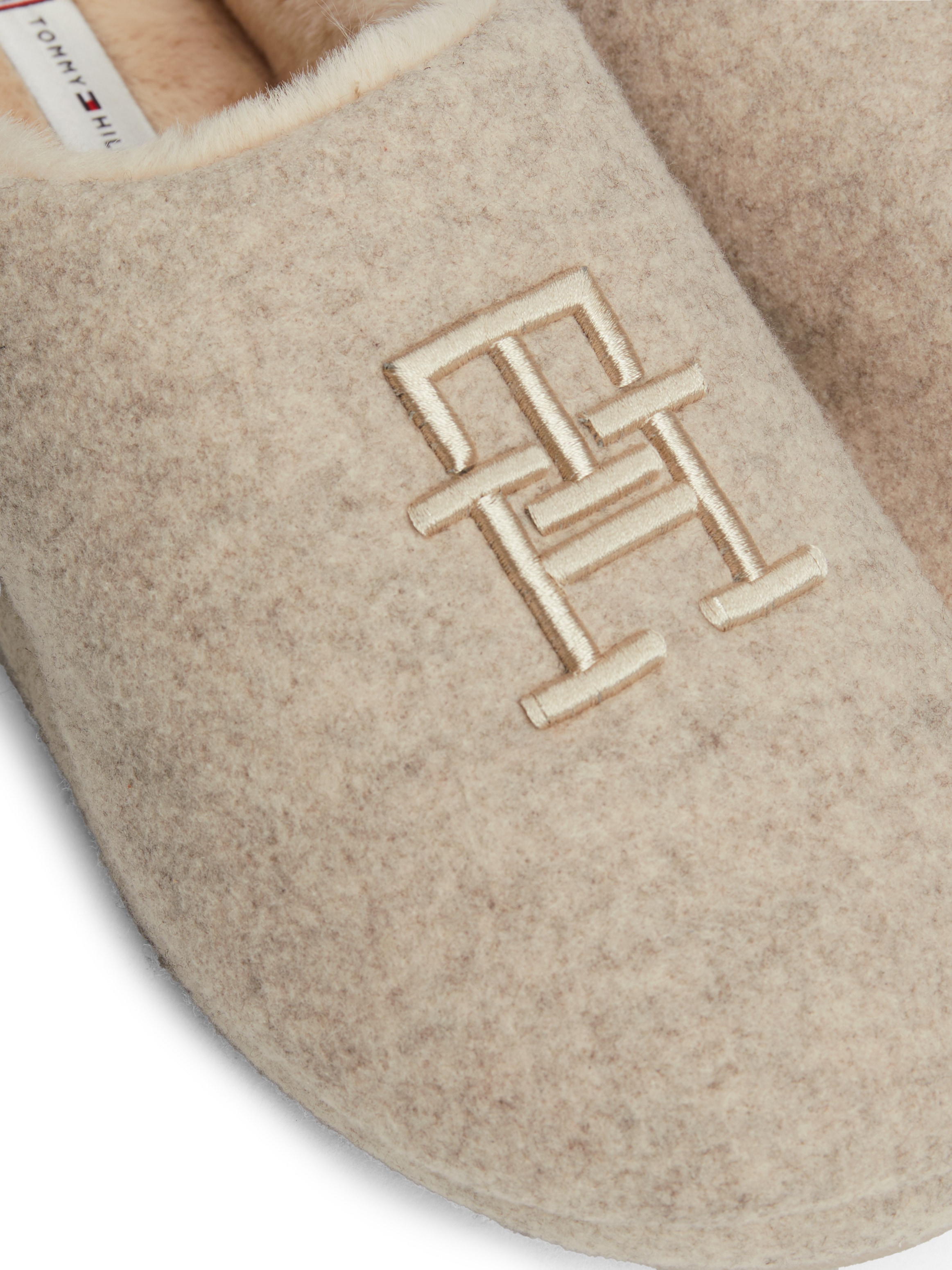 Tommy Hilfiger Pantoffel »TH EMBROIDERED BASICS SLIPPER«, Casualmode, Hausschuh, Schlupfschuh mit besticktem TH-Logo