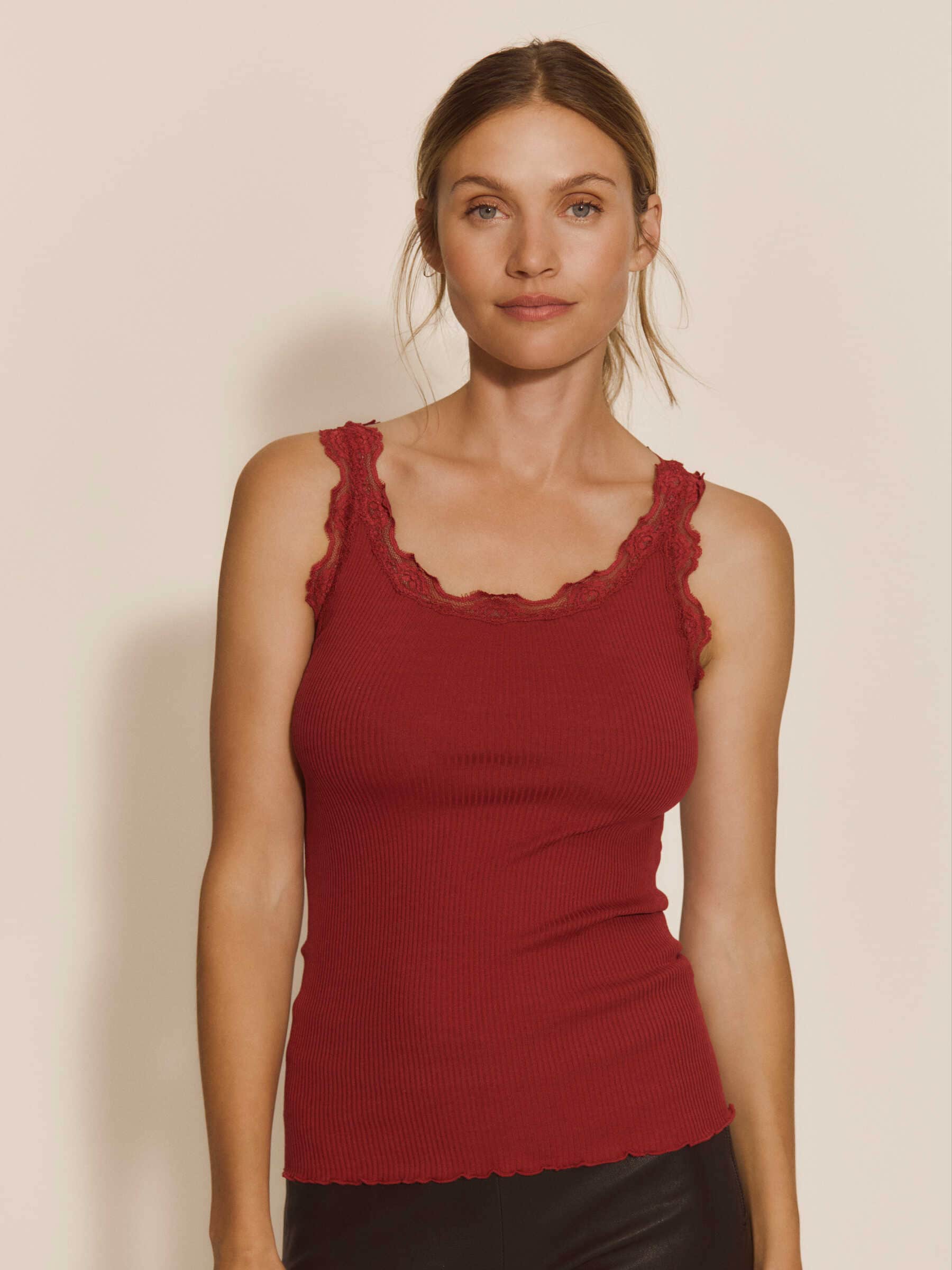rosemunde Spitzentop "Babette Silk Top mit Seide" Vintage-Spitzenbesatz, mit Rundhalsausschnitt, hoher Seidenanteil
