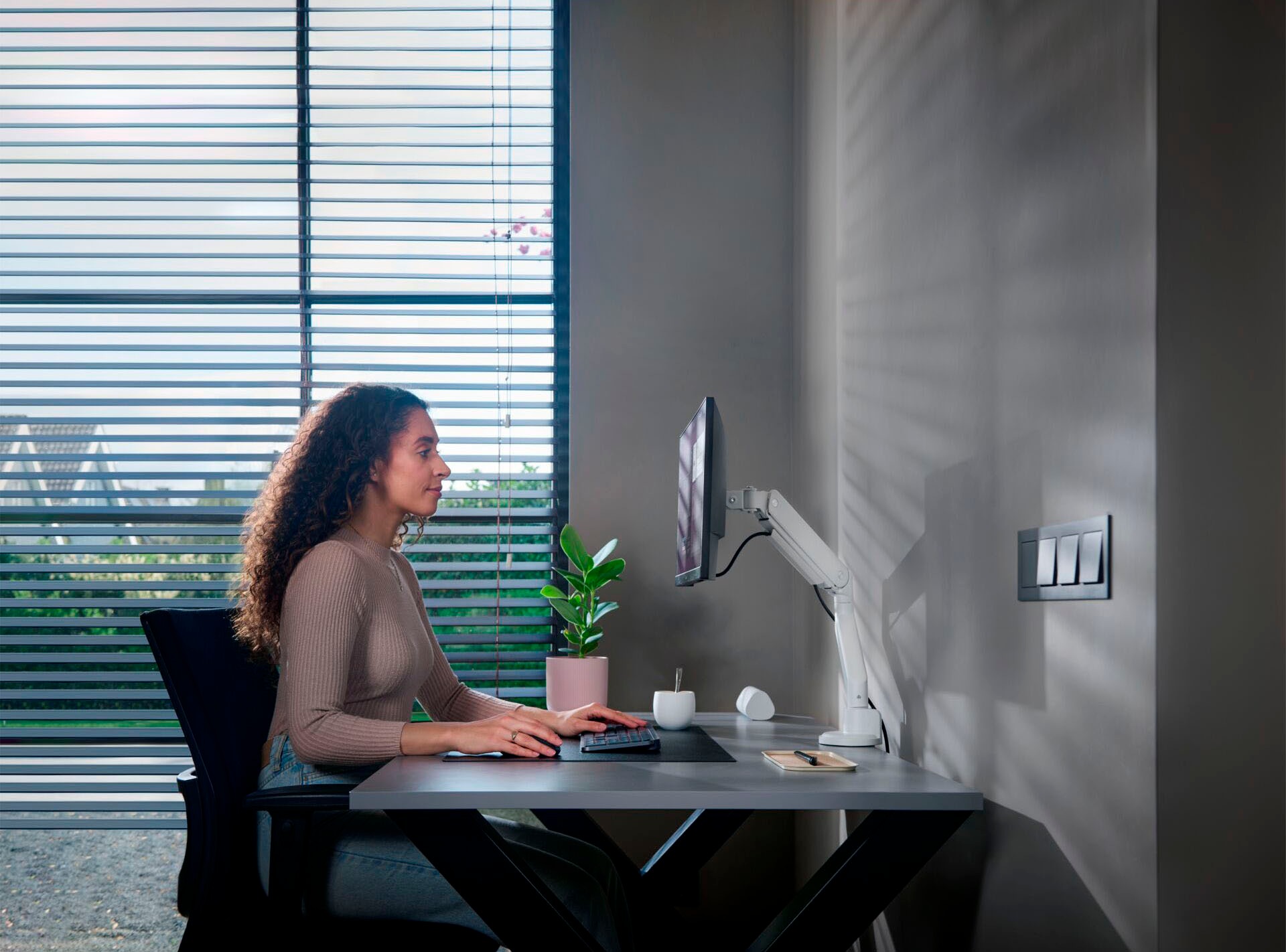 One for All Monitor-Halterung »Solid Single«, bis 89 cm Zoll