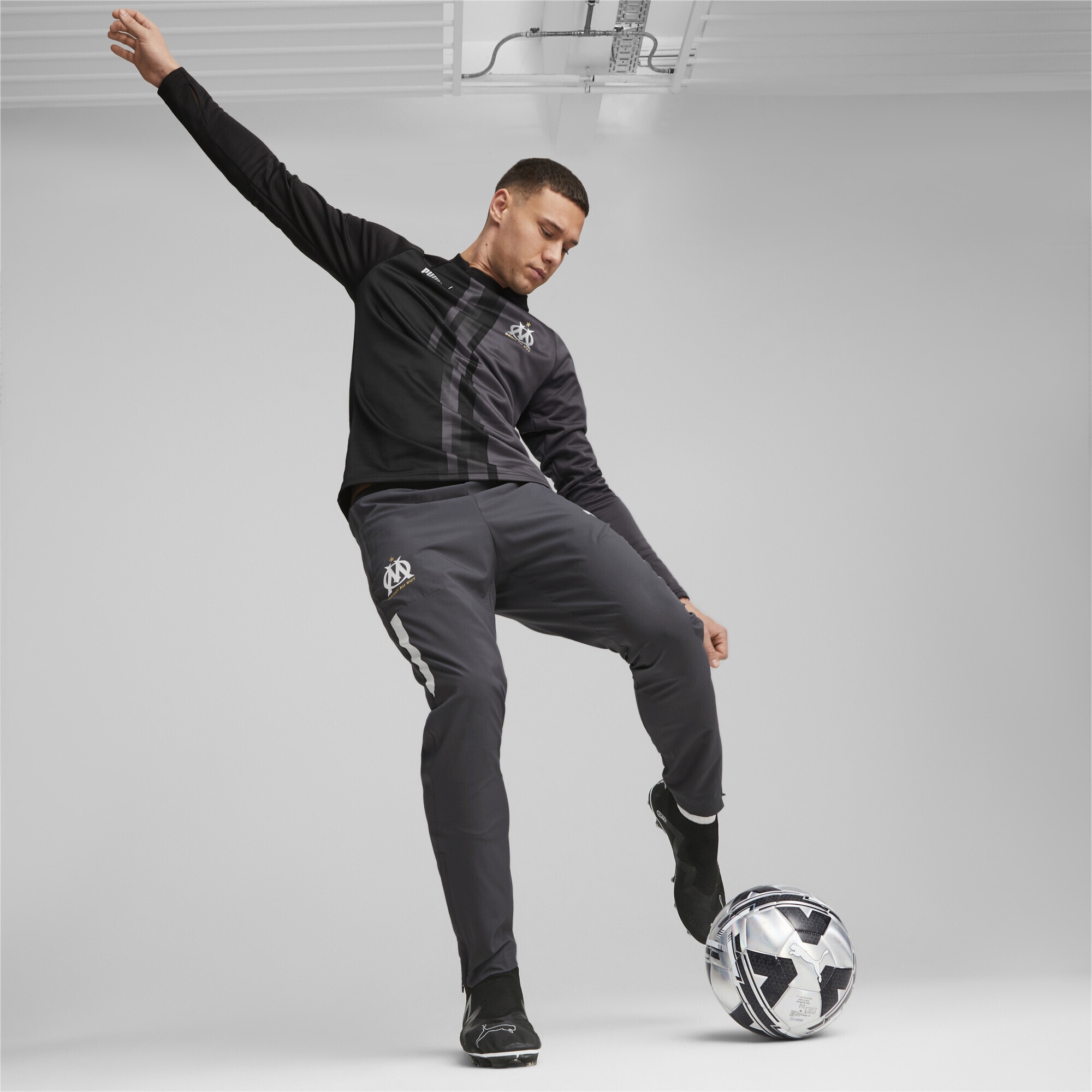 PUMA Sporthose »Olympique de Marseille Pre-match gewebte Jacke Herren«
