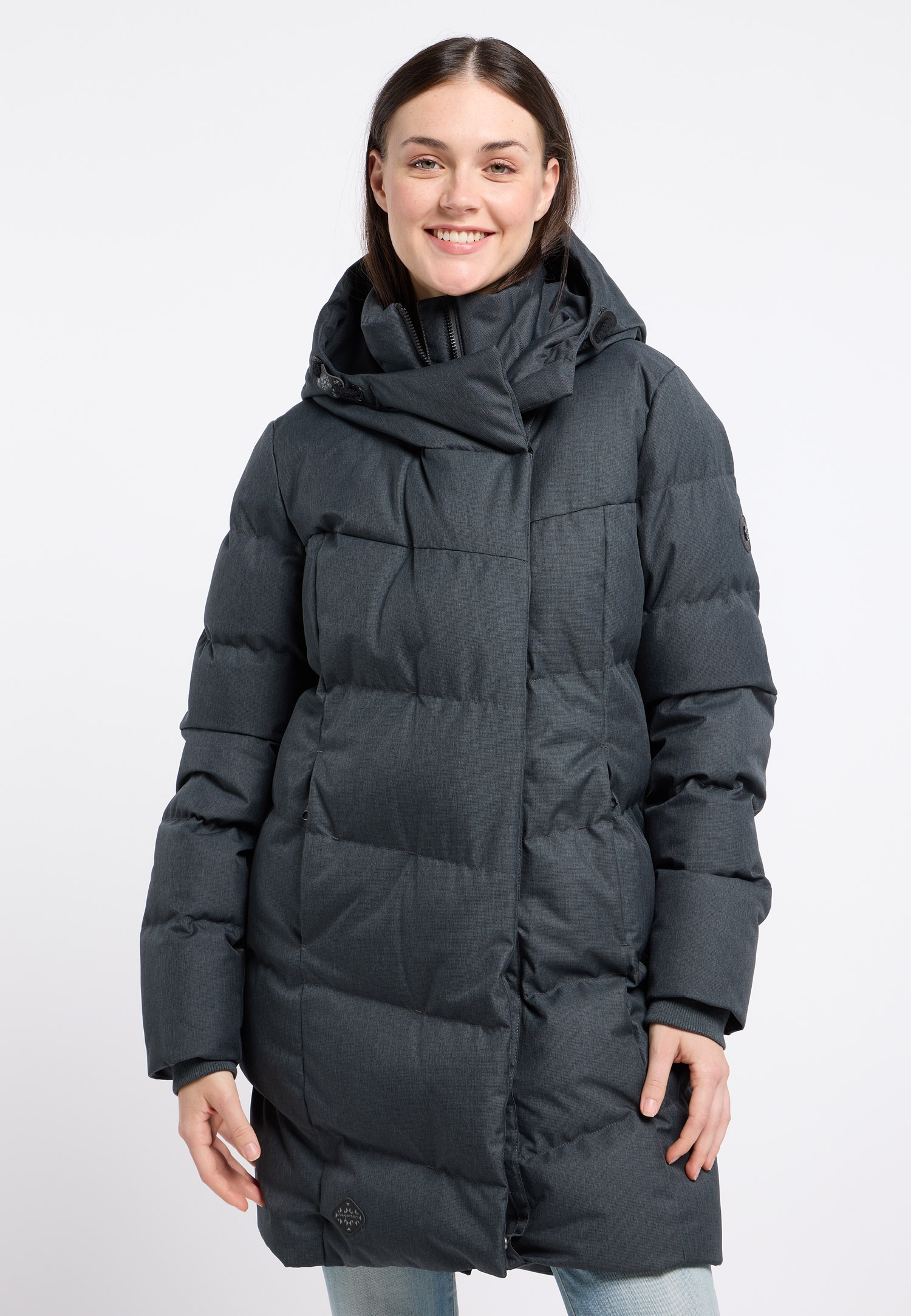 Ragwear Steppjacke "PAVLA", mit Kapuze, wasserabweisender und wärmender Steppmantel für den Winter