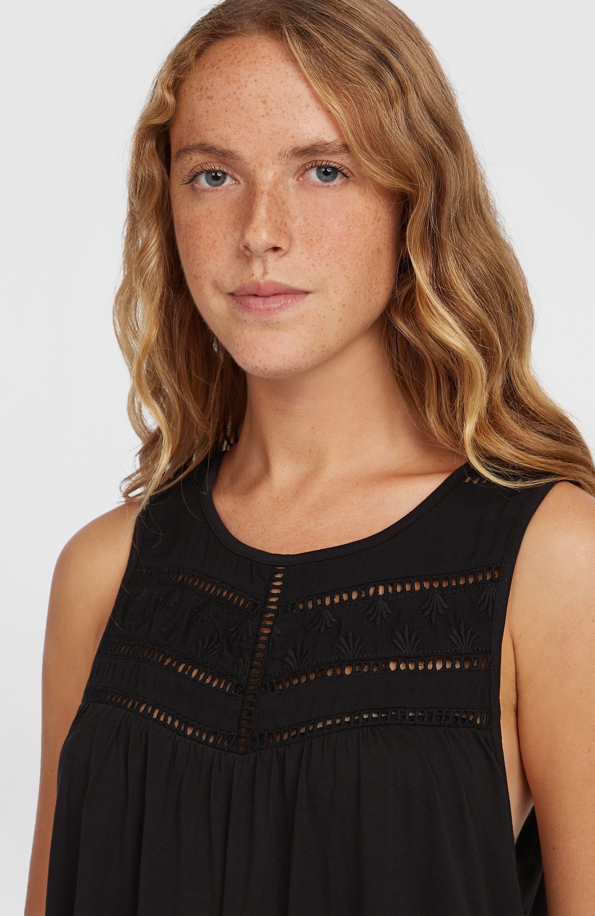 O'Neill Tanktop »ESSENTIALS TOKEENA EMBROIDERY TANK«