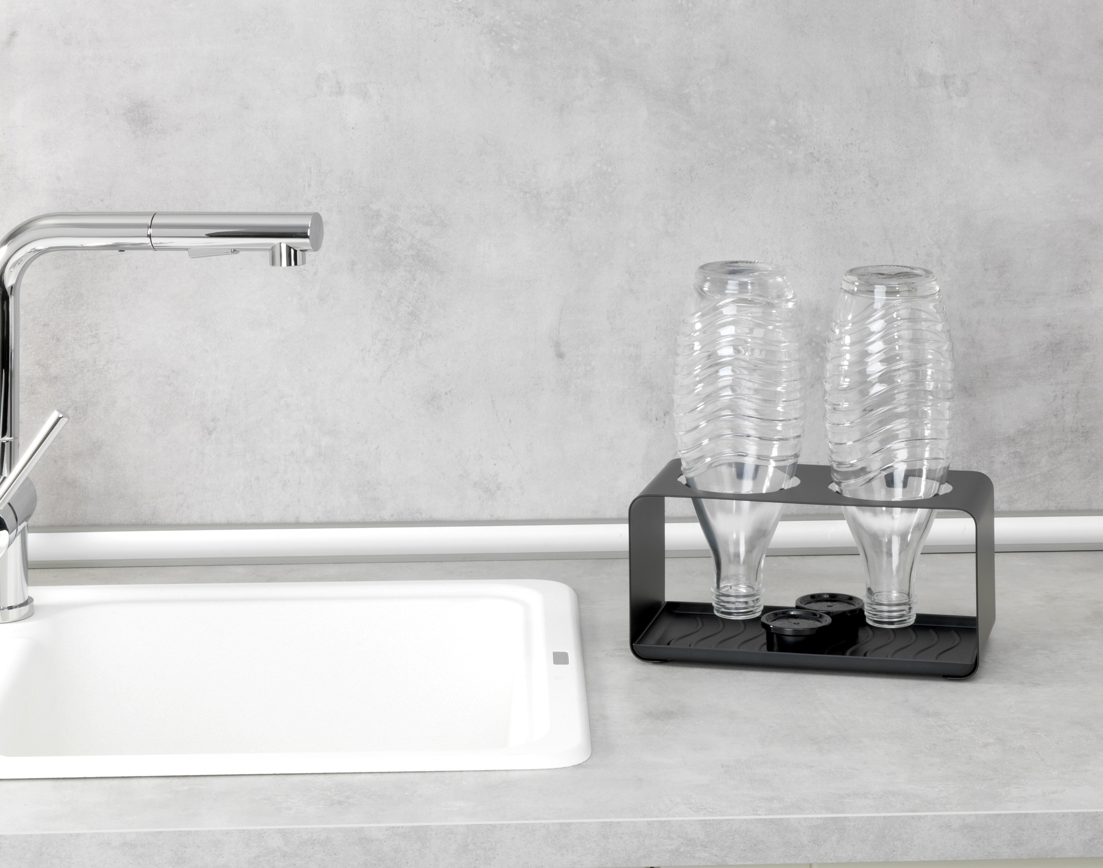 WENKO Flaschenhalter »Modell Wave« für 2 Flaschen, mit herausnehmbaren Abtropftablett