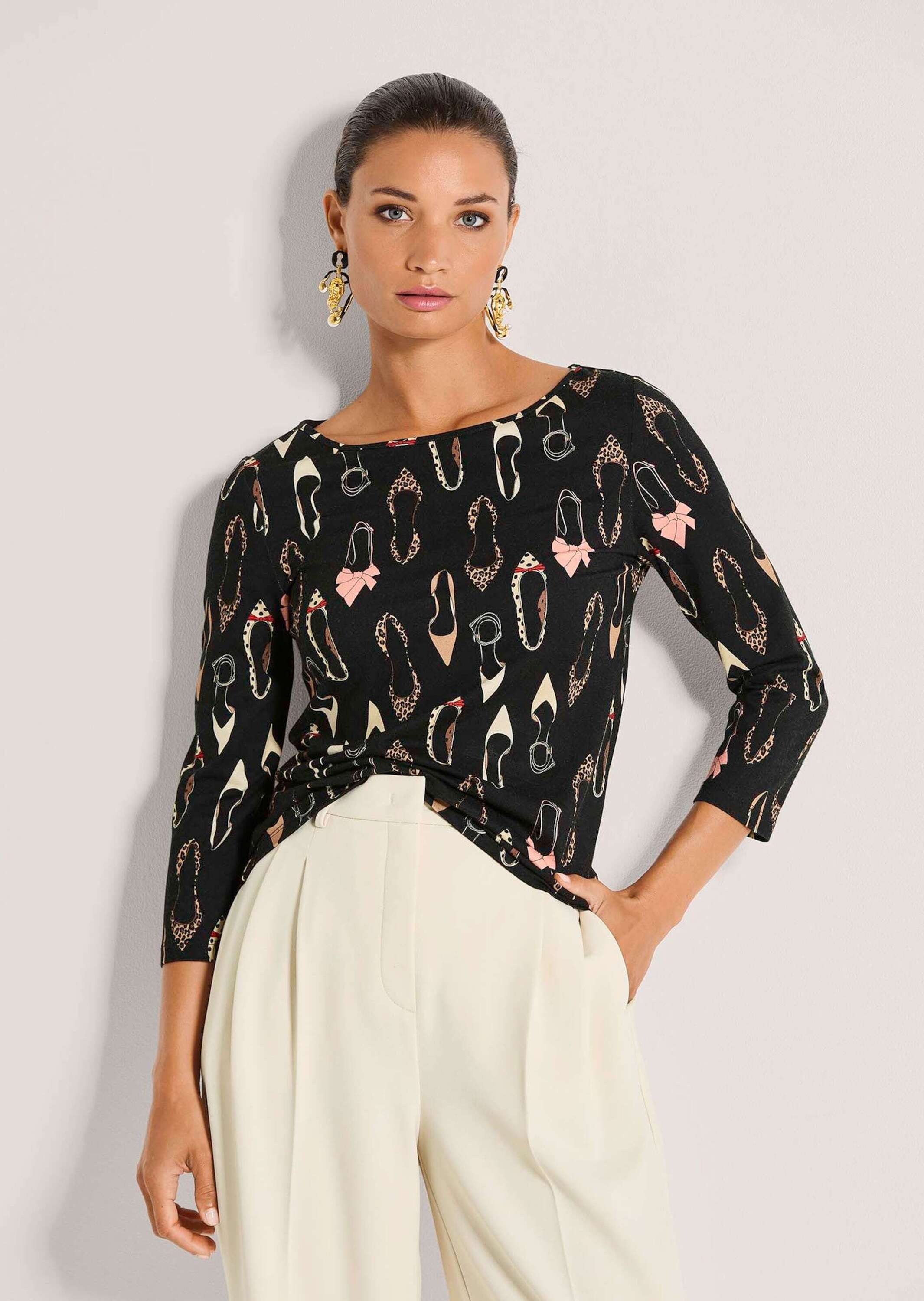 MADELEINE Langarmshirt »Shirt Rundhals-Shirt mit All-Over-Print« Schuhprint
